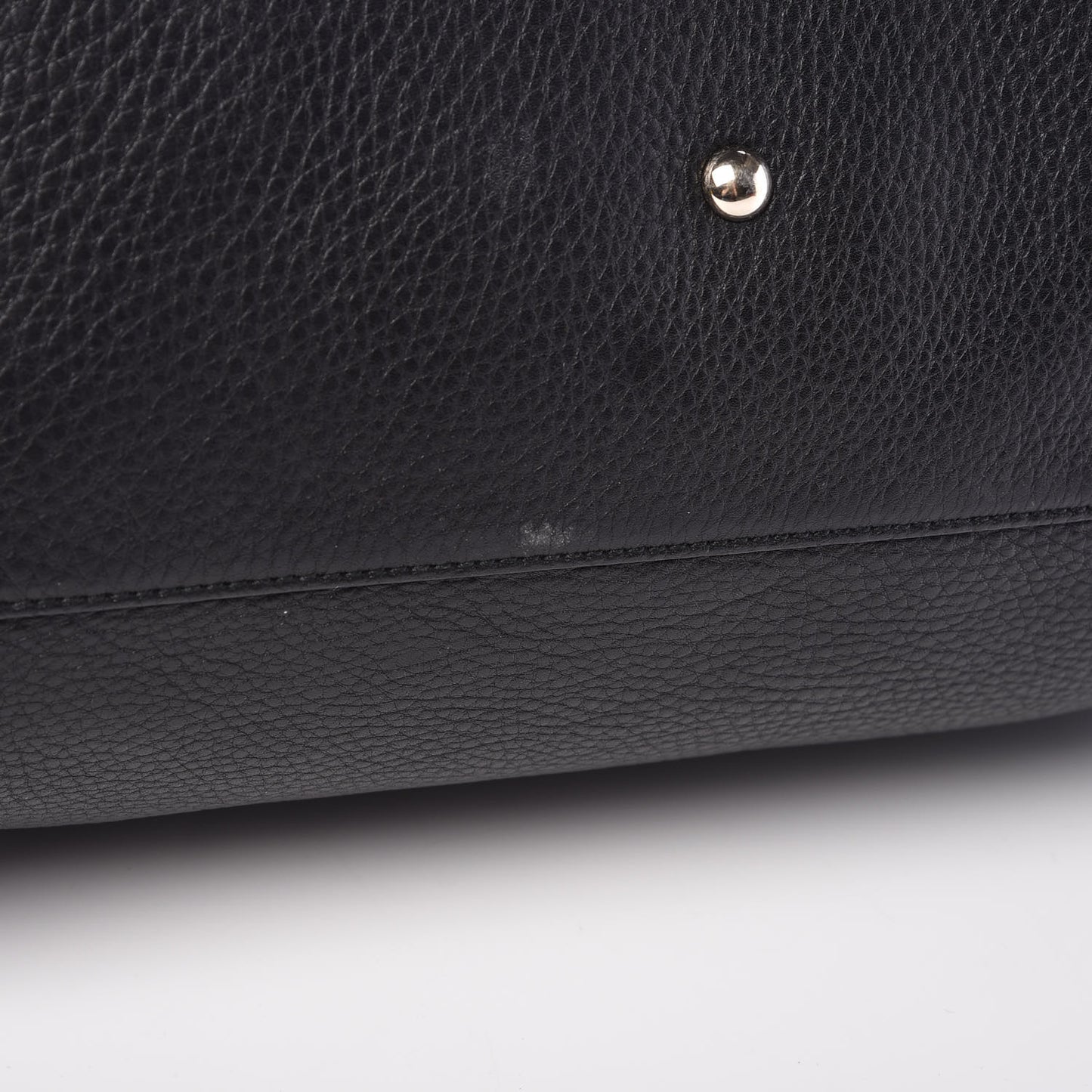 Pebbled Calfskin Medium Soho Boston Black