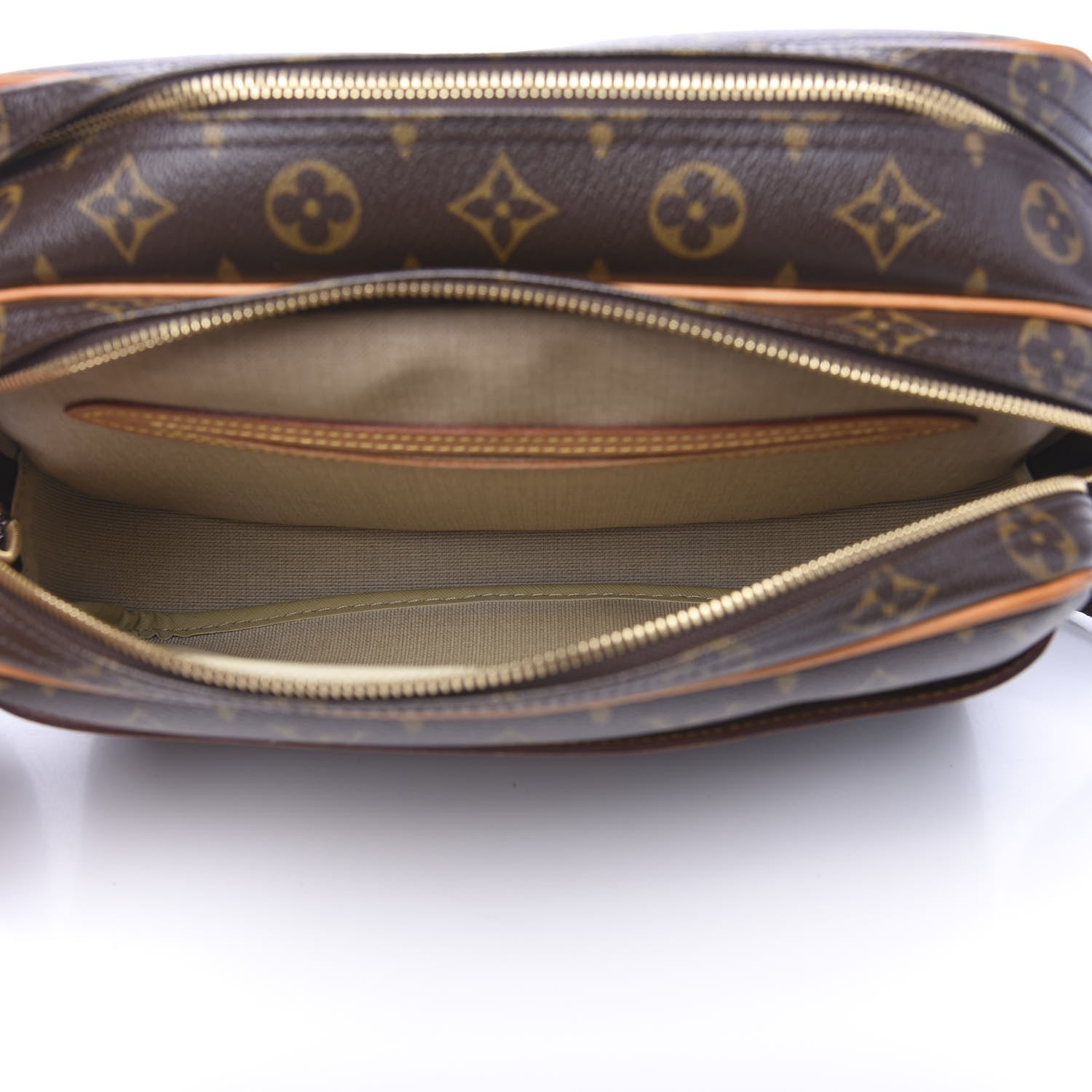 Louis Vuitton Monogram Reporter PM 5 of 11