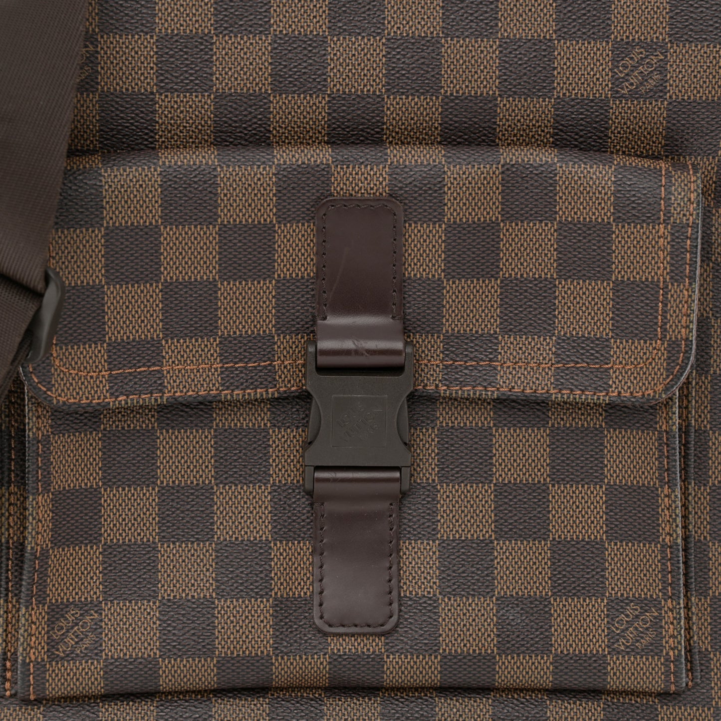 Damier Ebene Pochette Melville