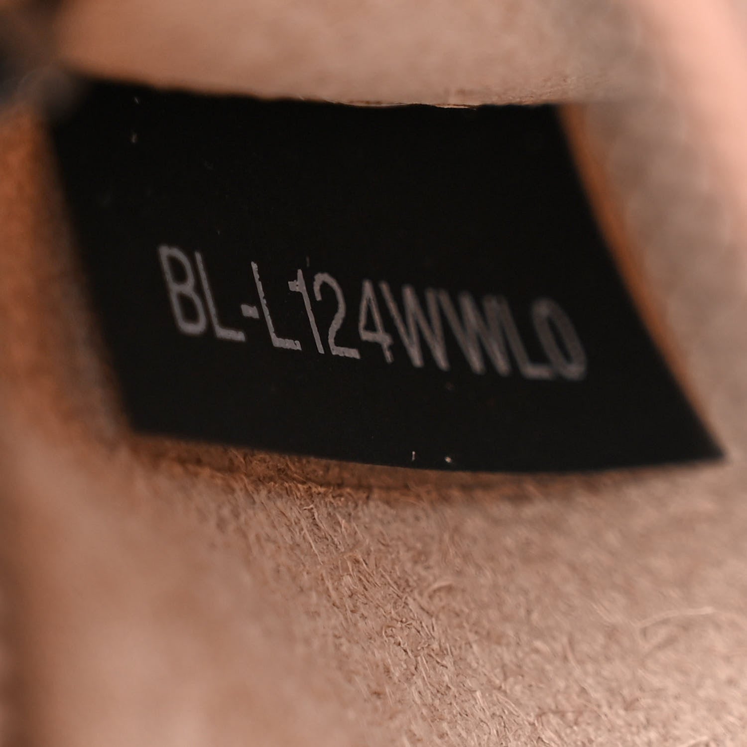 Valentino Garavani Grained Calfskin Onyx Guitar Strap Rockstud Rolling Shoulder Flap Messenger Bag Soft Noisette 7 of 14