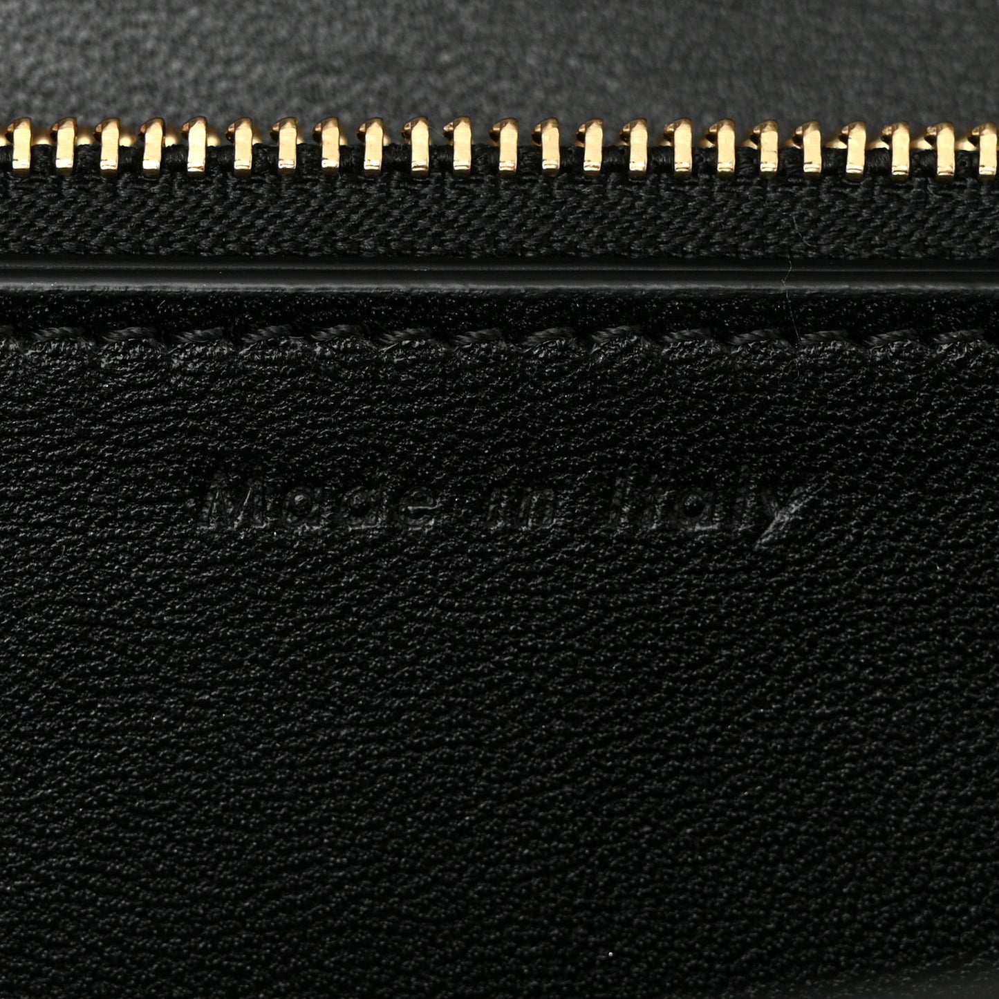 Box Calfskin Medium Classic Box Flap Black