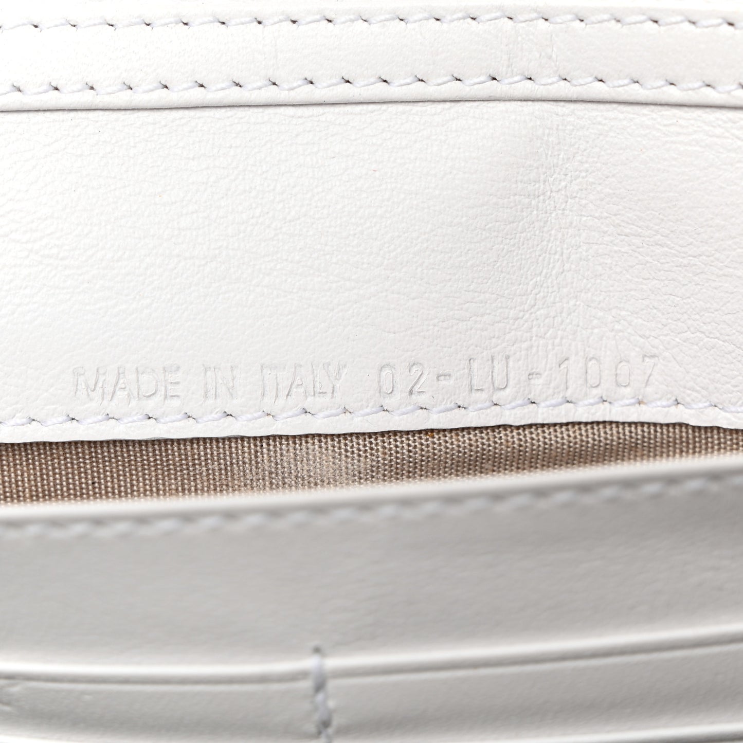 Patent Ultimate Rendez-Vous Chain Wallet White