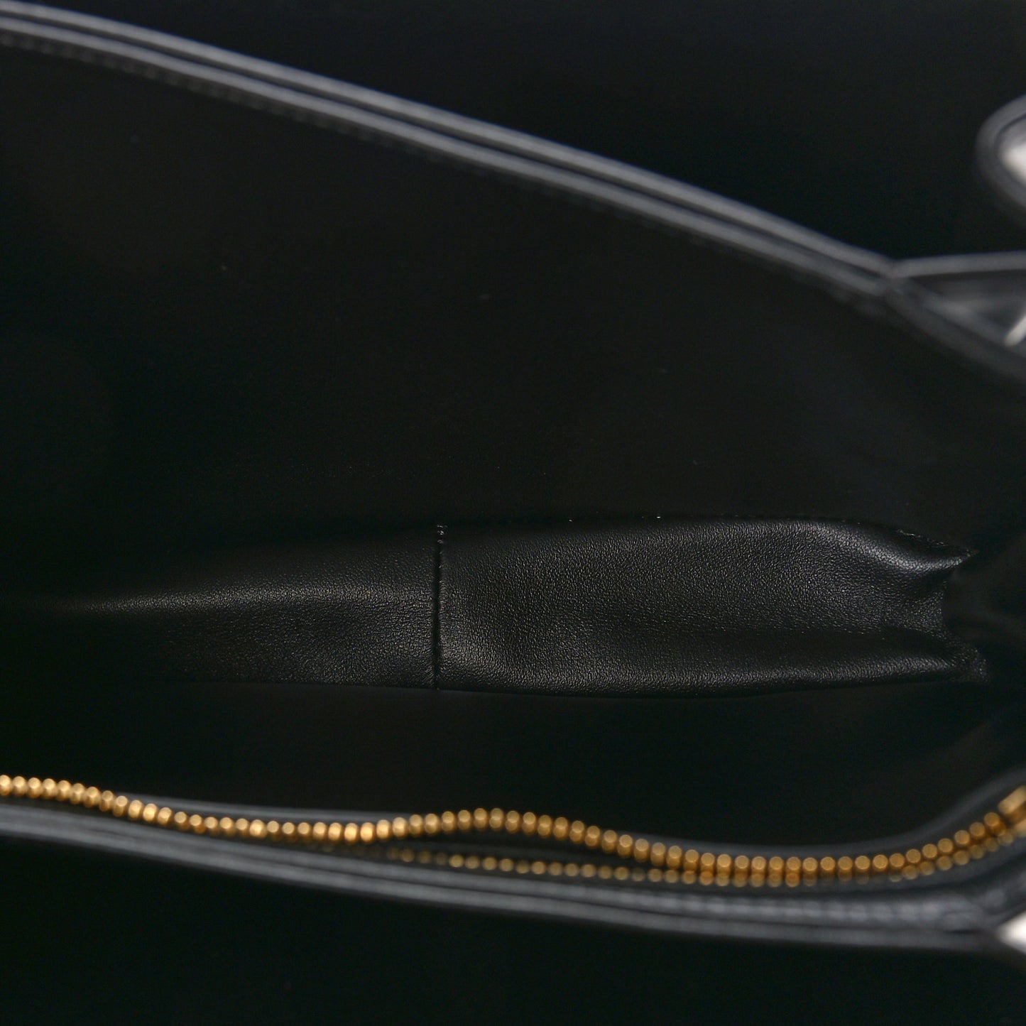 Shiny Calfskin Medium Triomphe Black