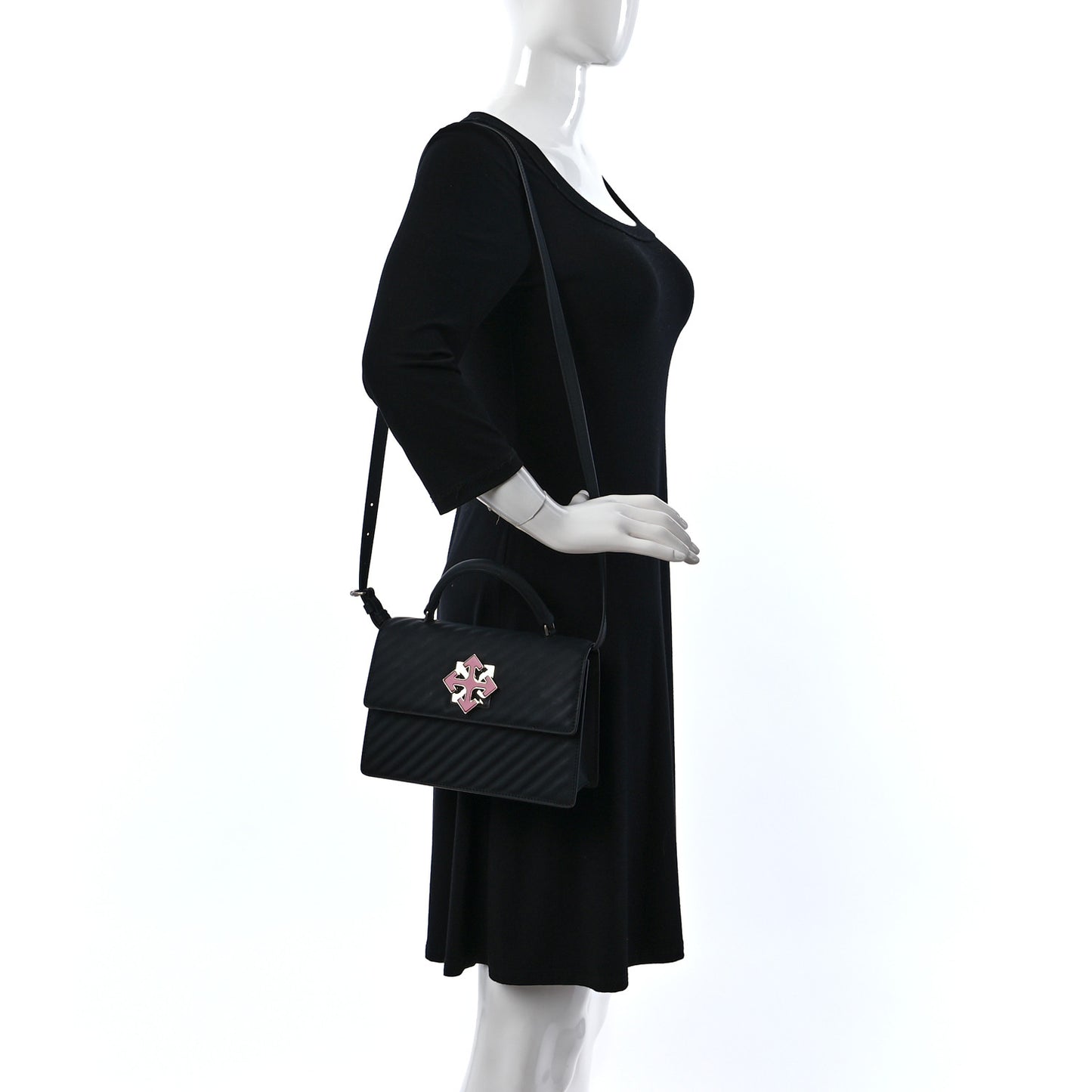 Calfskin Diagonal Quilted Jitney 1.4 Shoulder Bag Black