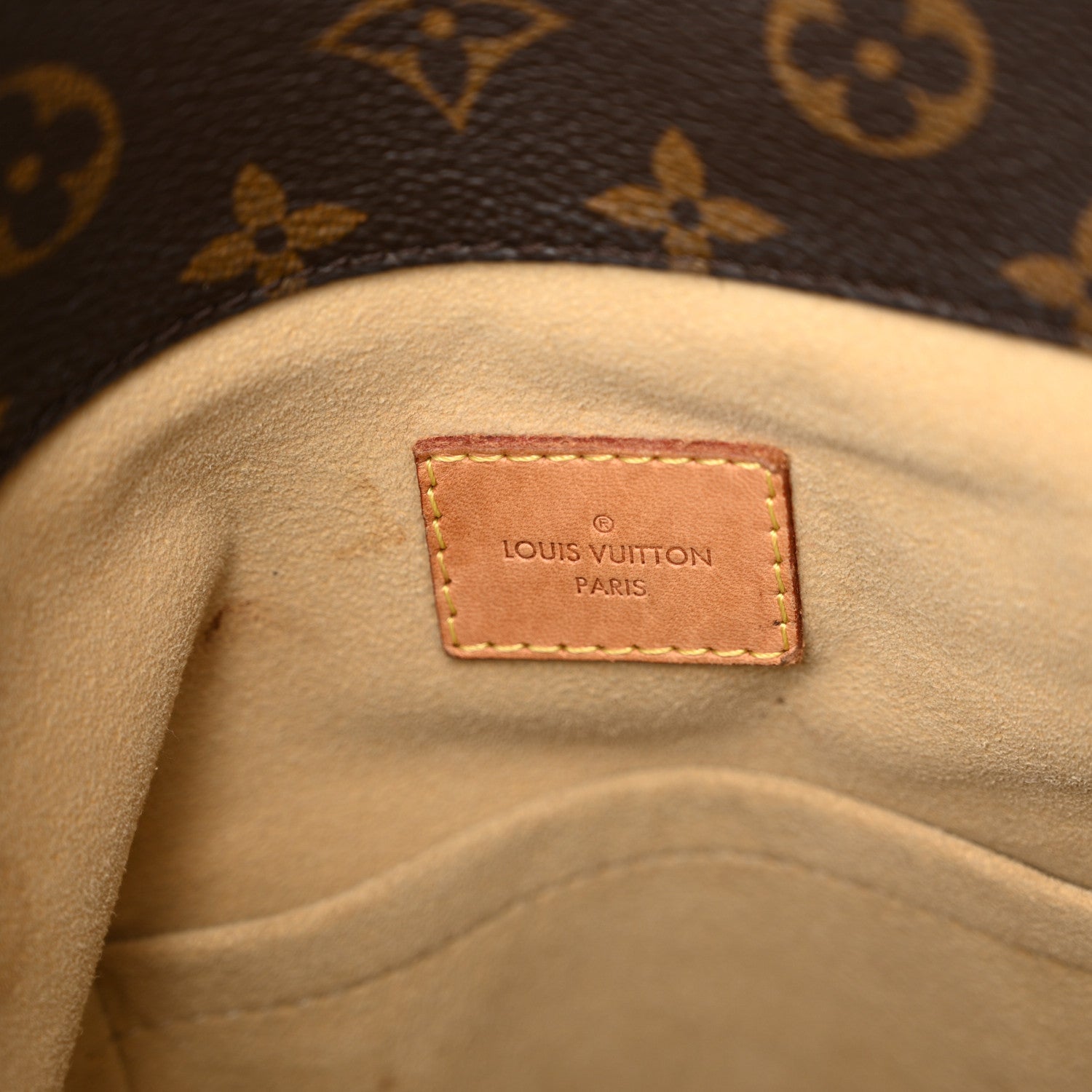 Louis Vuitton Monogram Artsy MM 5 of 15