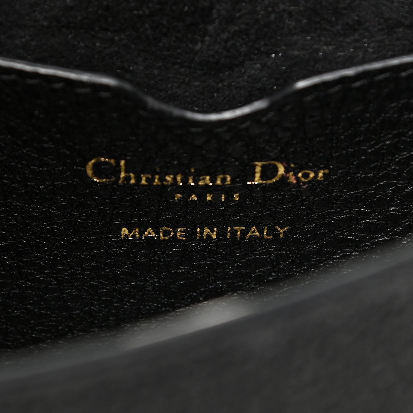 Grained Calfskin Medium Bobby Flap Black