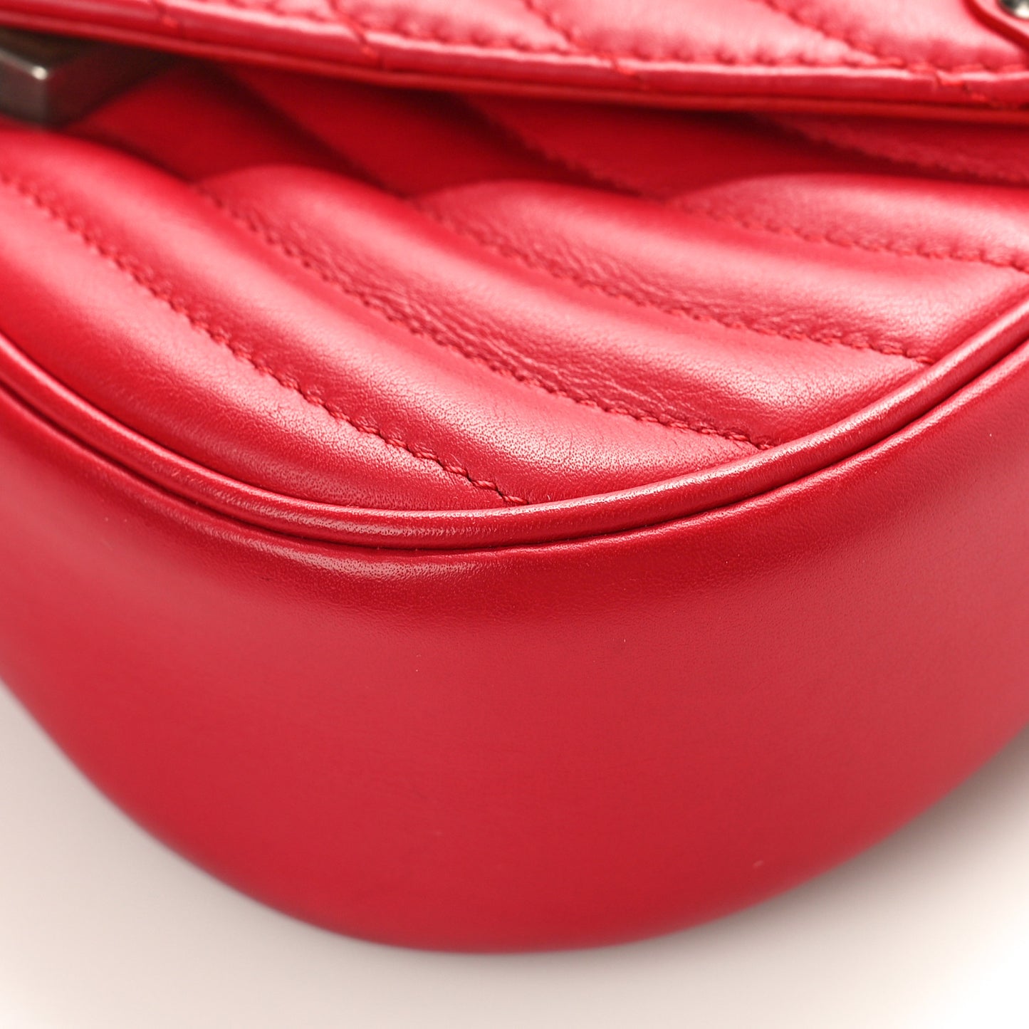 Calfskin New Wave Chain PM Scarlet
