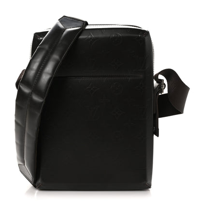 Louis Vuitton Monogram Glace Bobby Cafe 1 of 9