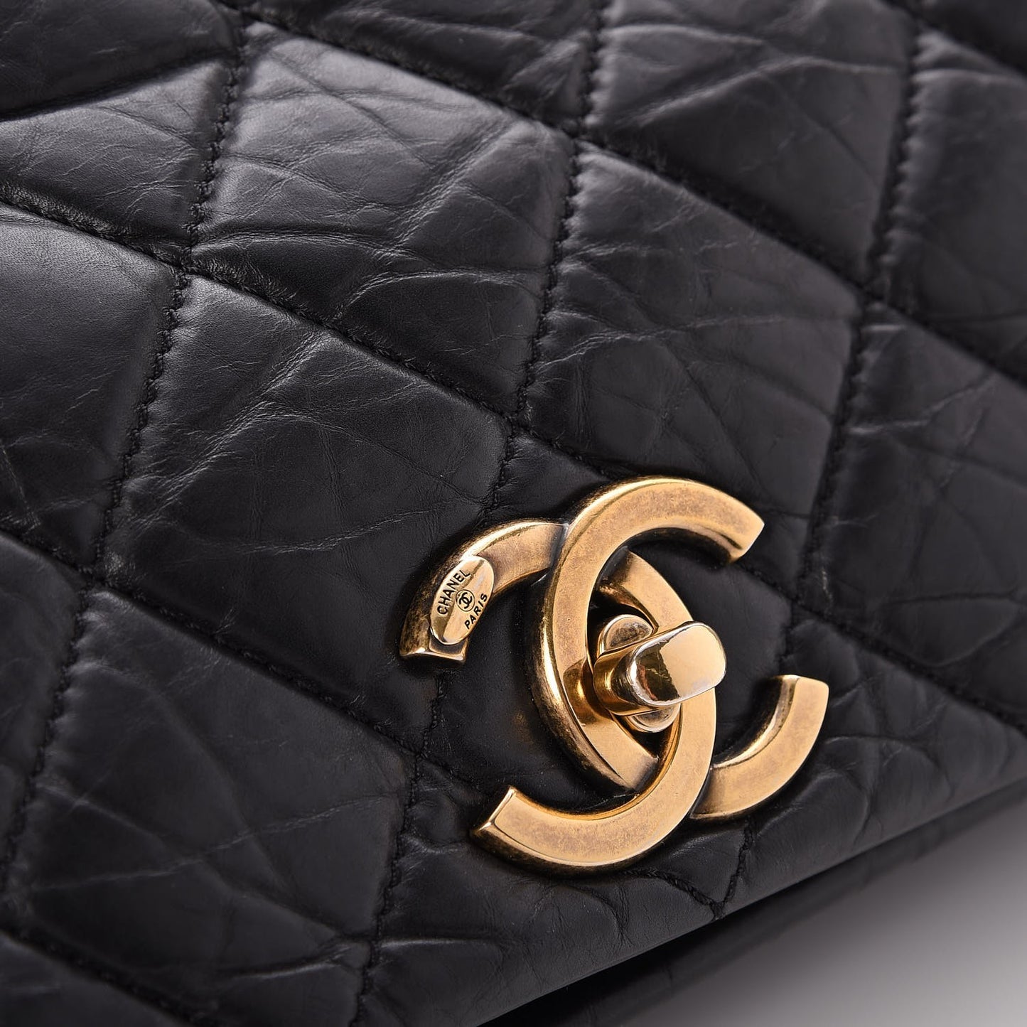 Aged Calfskin Quilted Medium Pondichery Flap Black