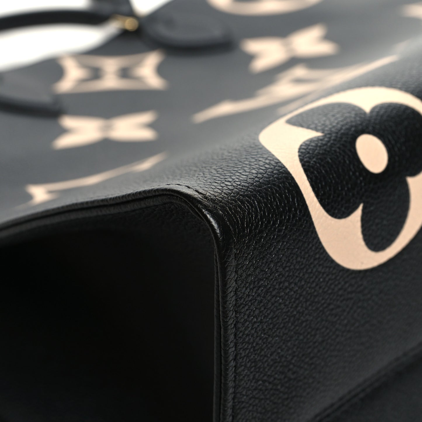 Empreinte Monogram Giant Onthego GM Black Beige
