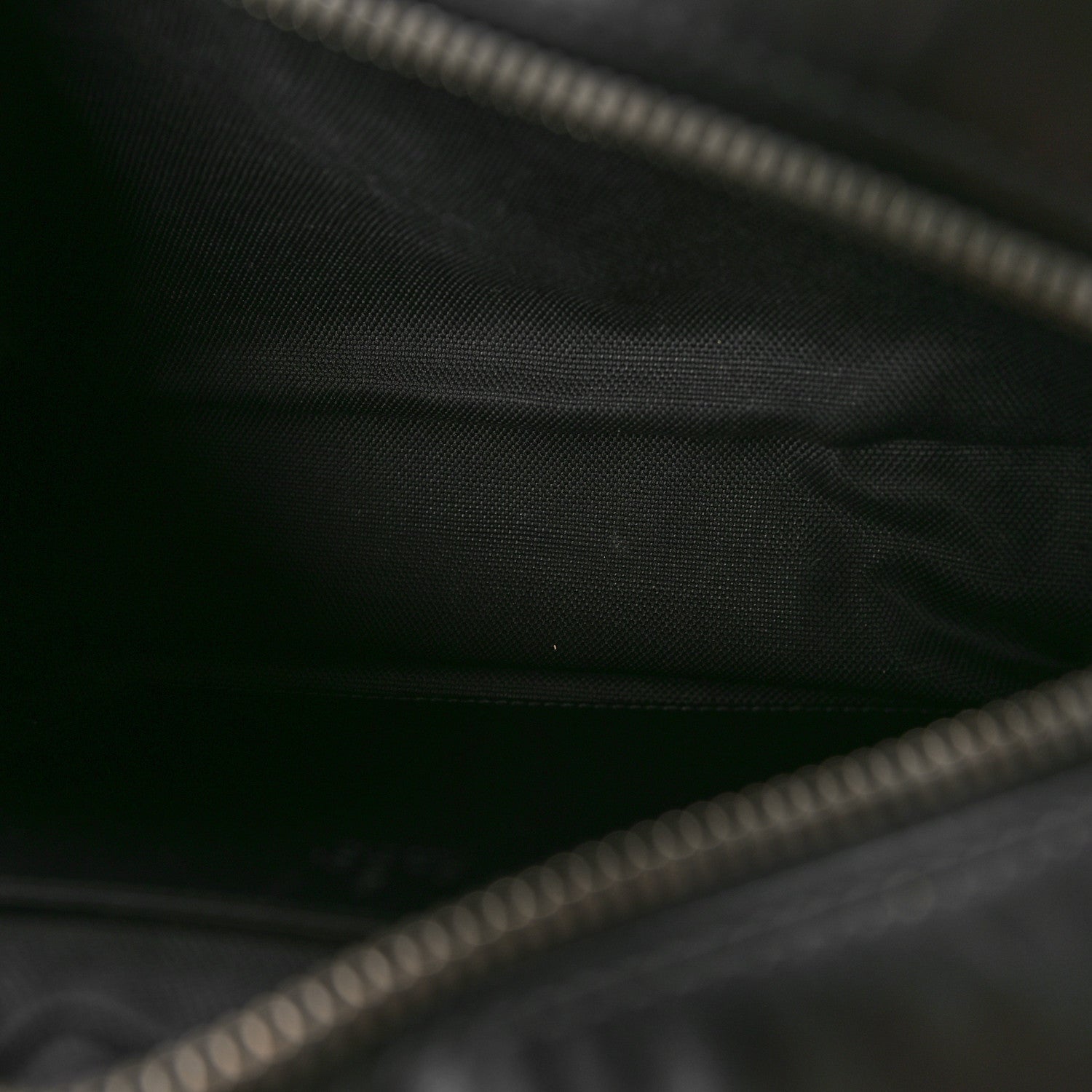 Gucci Calfskin Matelasse Monochrome Small GG Marmont Chain Shoulder Bag Black 5 of 10