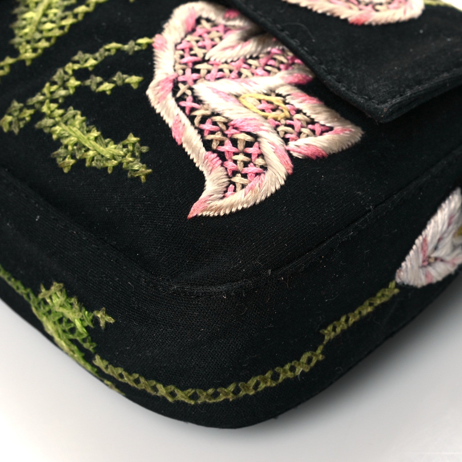 Fendi Canvas Lizard Embroidered Flower Baguette Black Multicolor 10 of 11