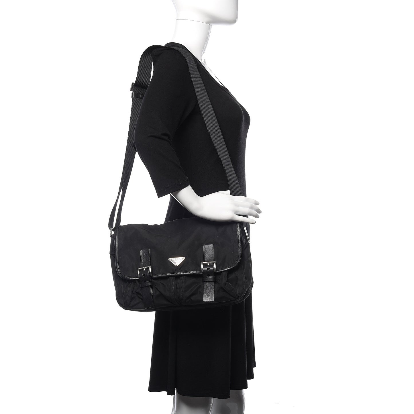Nylon Vela Messenger Bag Black