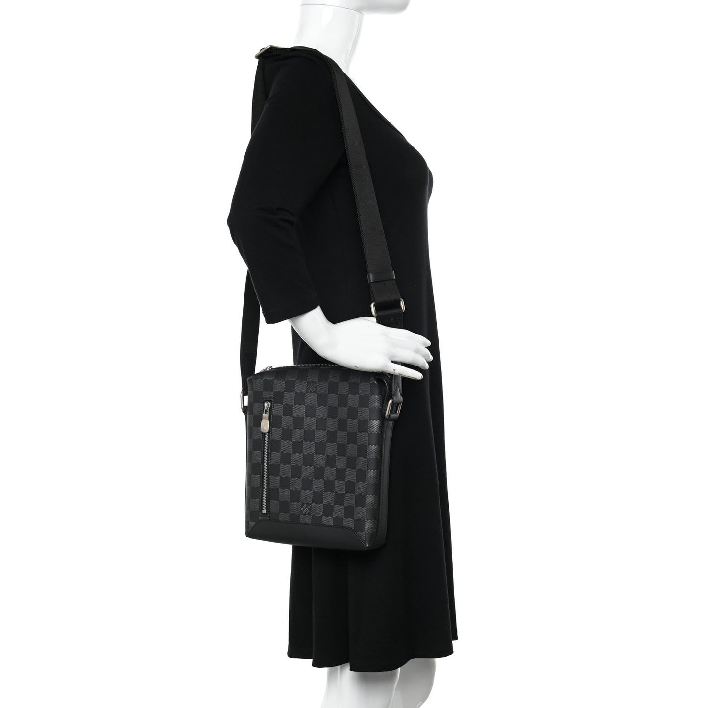 Damier Infini Discovery Messenger BB Onyx