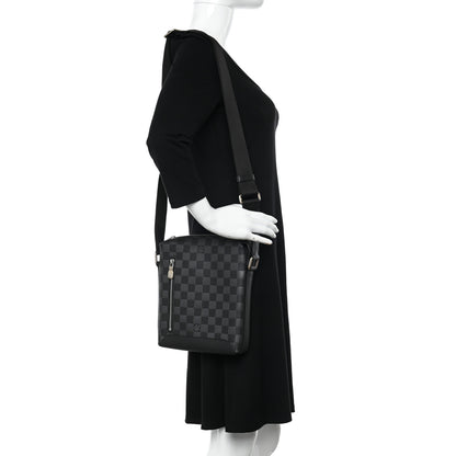 Louis Vuitton Damier Infini Discovery Messenger BB Onyx 2 of 9