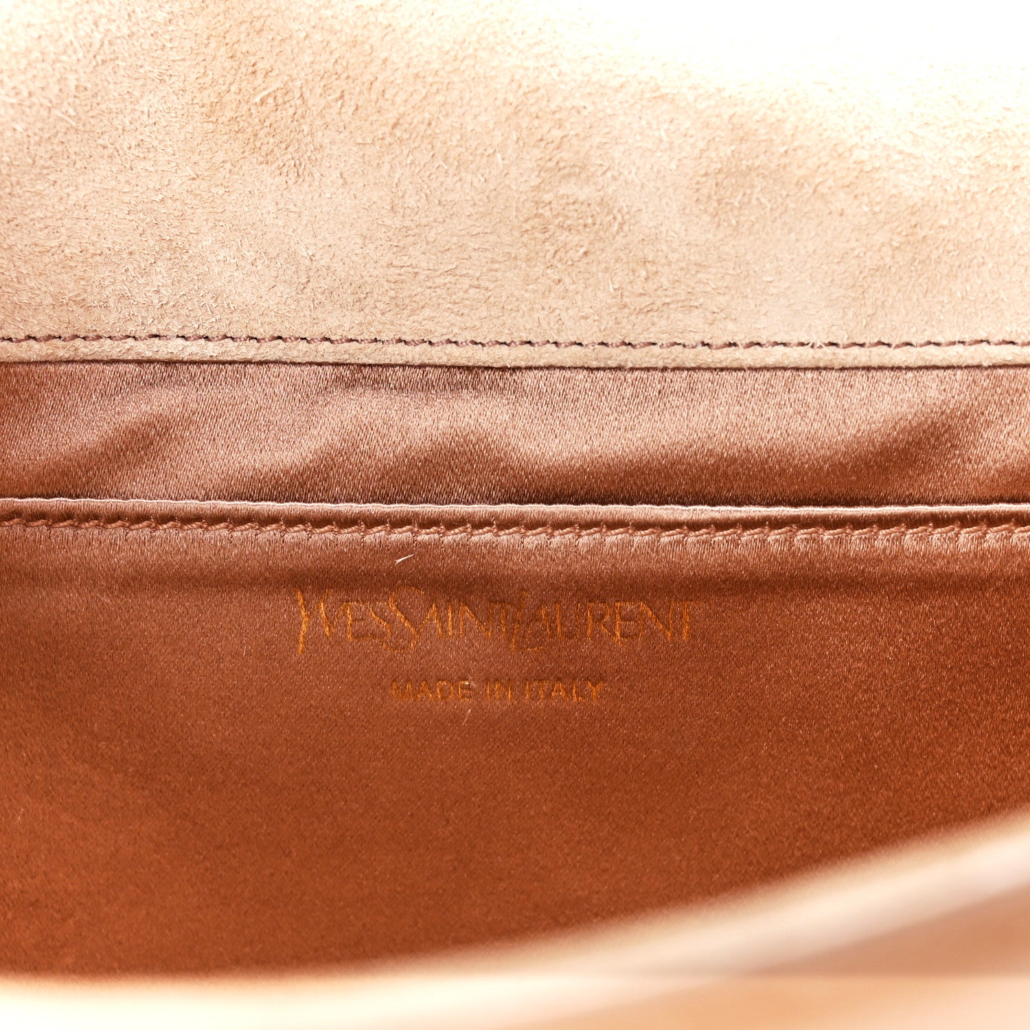 Saint Laurent Patent Calfskin Monogram Large Belle De Jour Clutch Chair 6 of 10