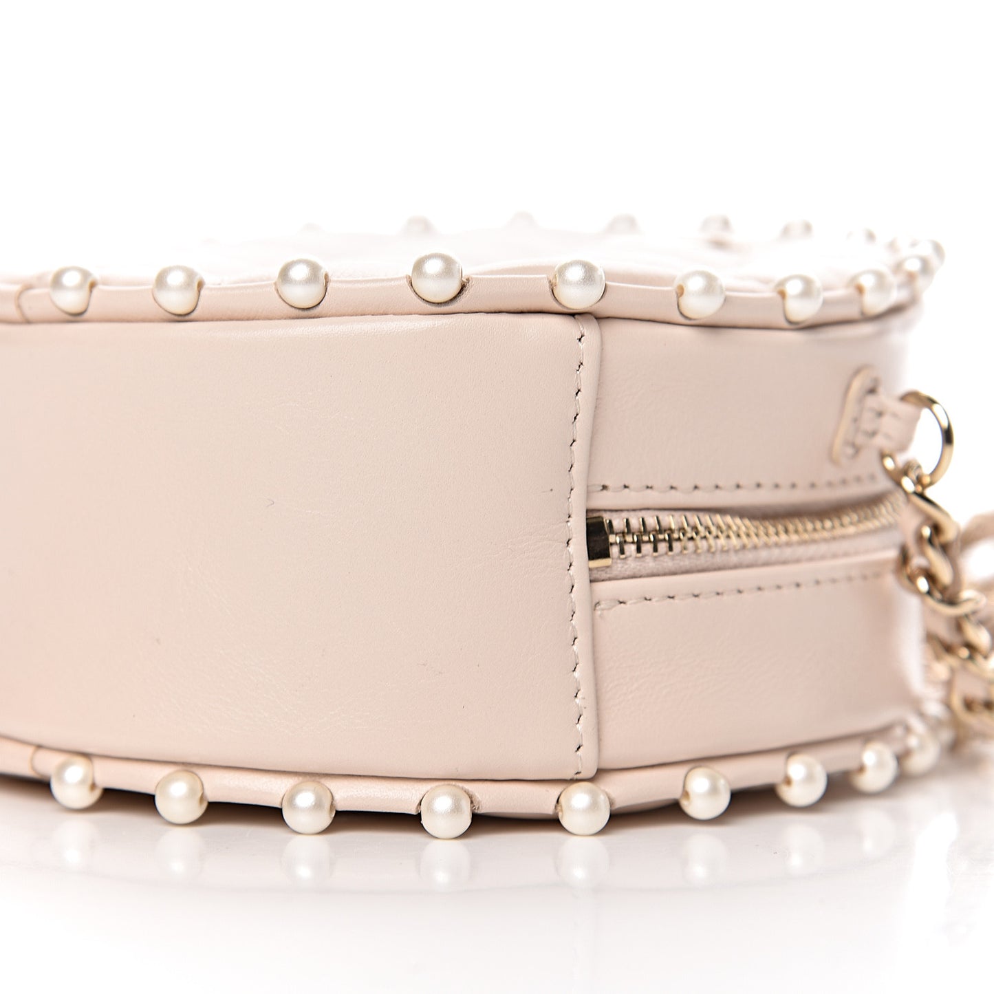 Calfskin Quilted Pearl Round Clutch With Chain White