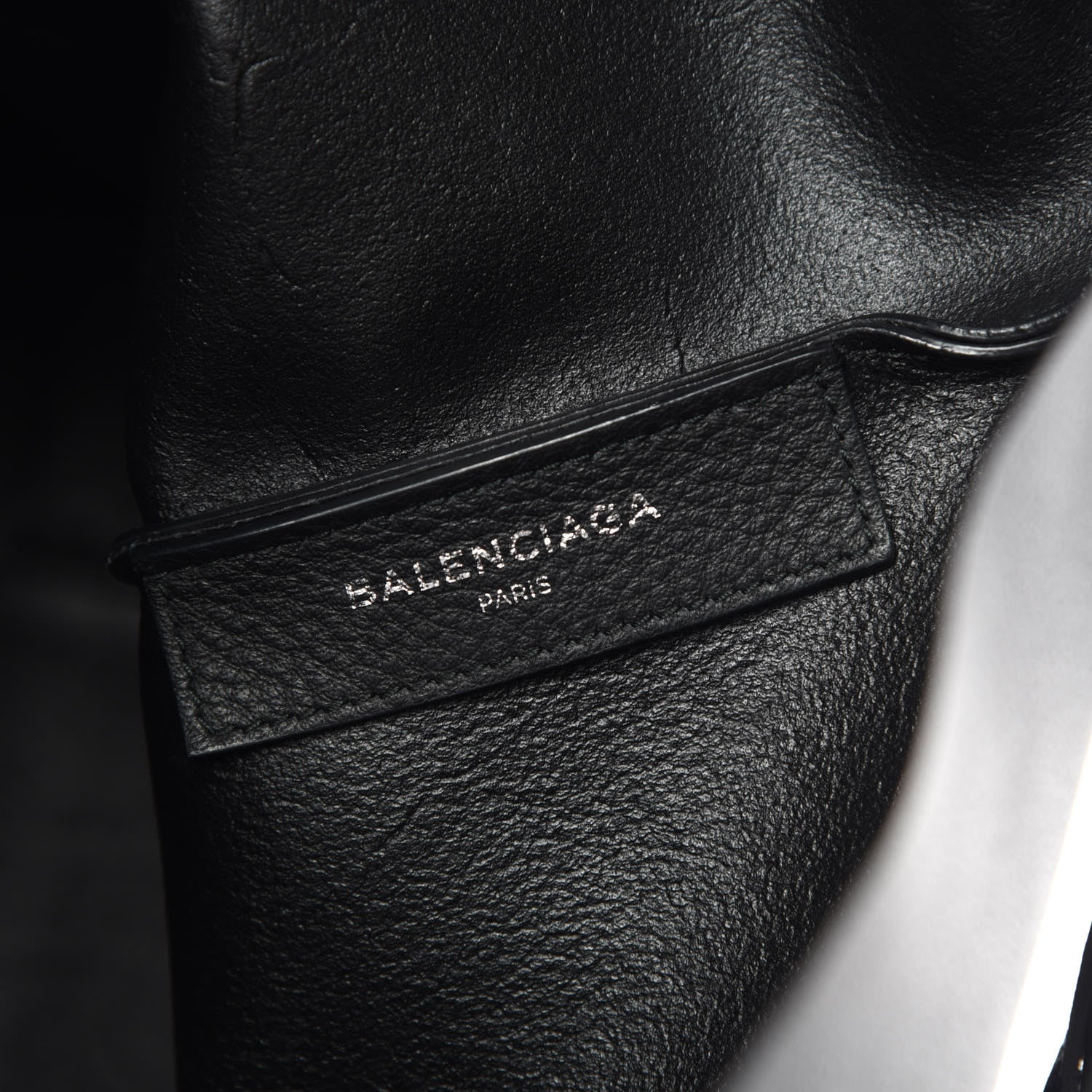 Balenciaga Pebbled Calfskin Medium Everyday Tote Black 7 of 12