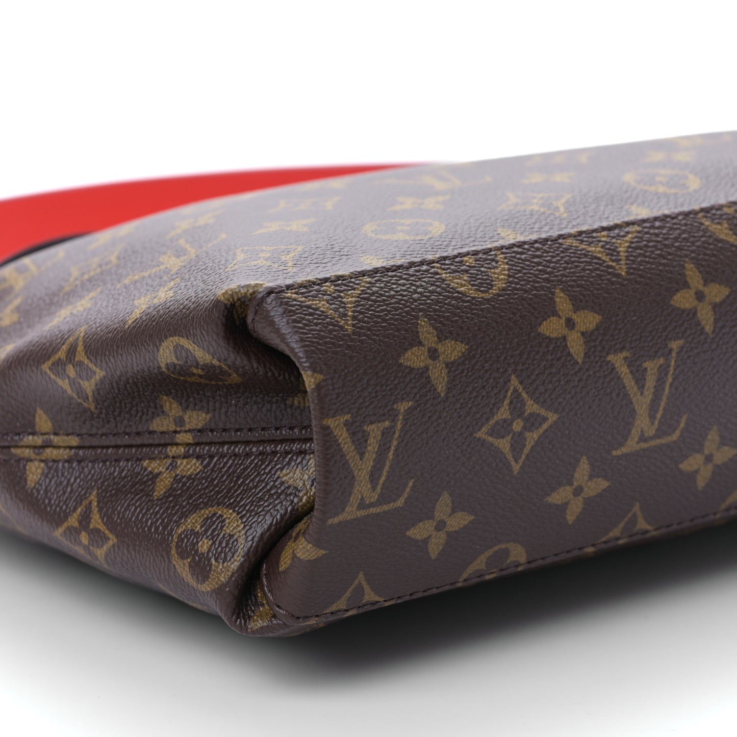 Monogram Tuileries Besace Caramel Rouge