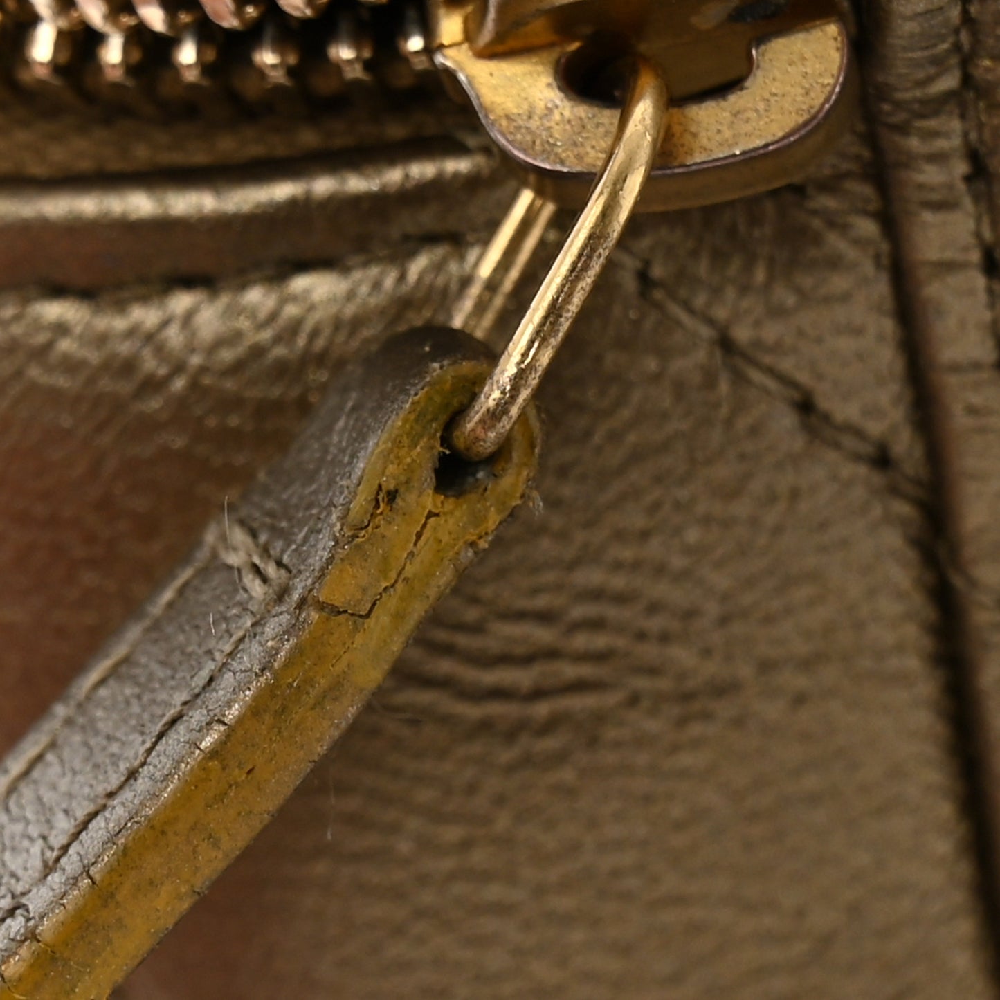 Metallic Lambskin Quilted Small CC Vanity Case With Chain Gold Gold