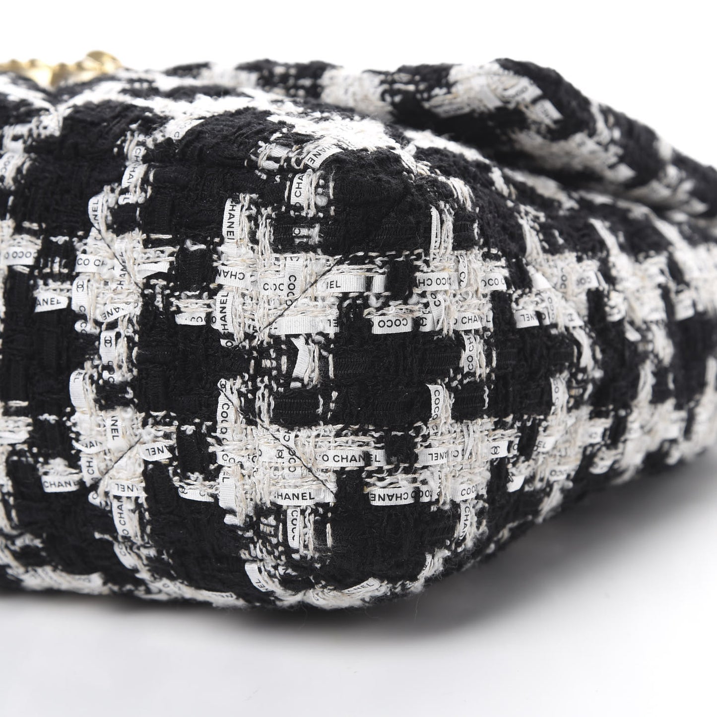 Tweed Quilted Large 19 Flap Black Ecru White