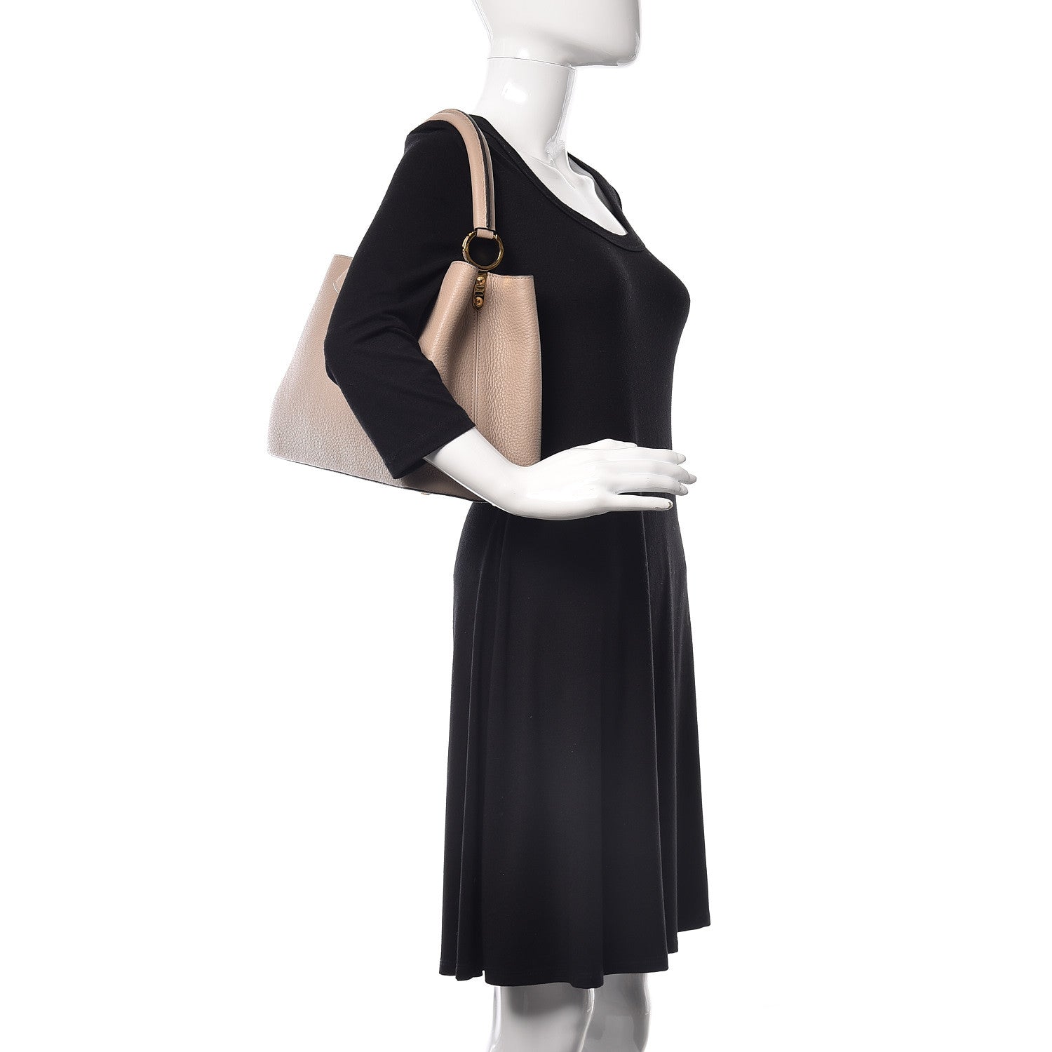 Louis Vuitton Taurillon Capucines MM Galet 2 of 8