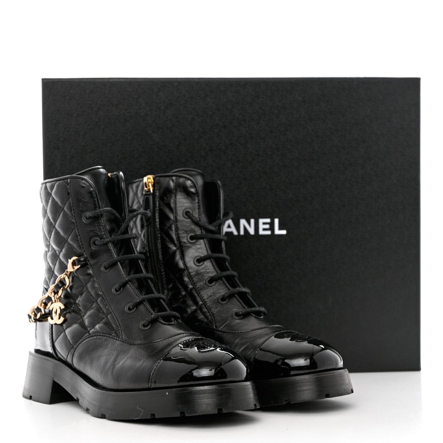 Shiny Calfskin Patent Quilted Chain Lace Up Combat Boots 38.5 Black