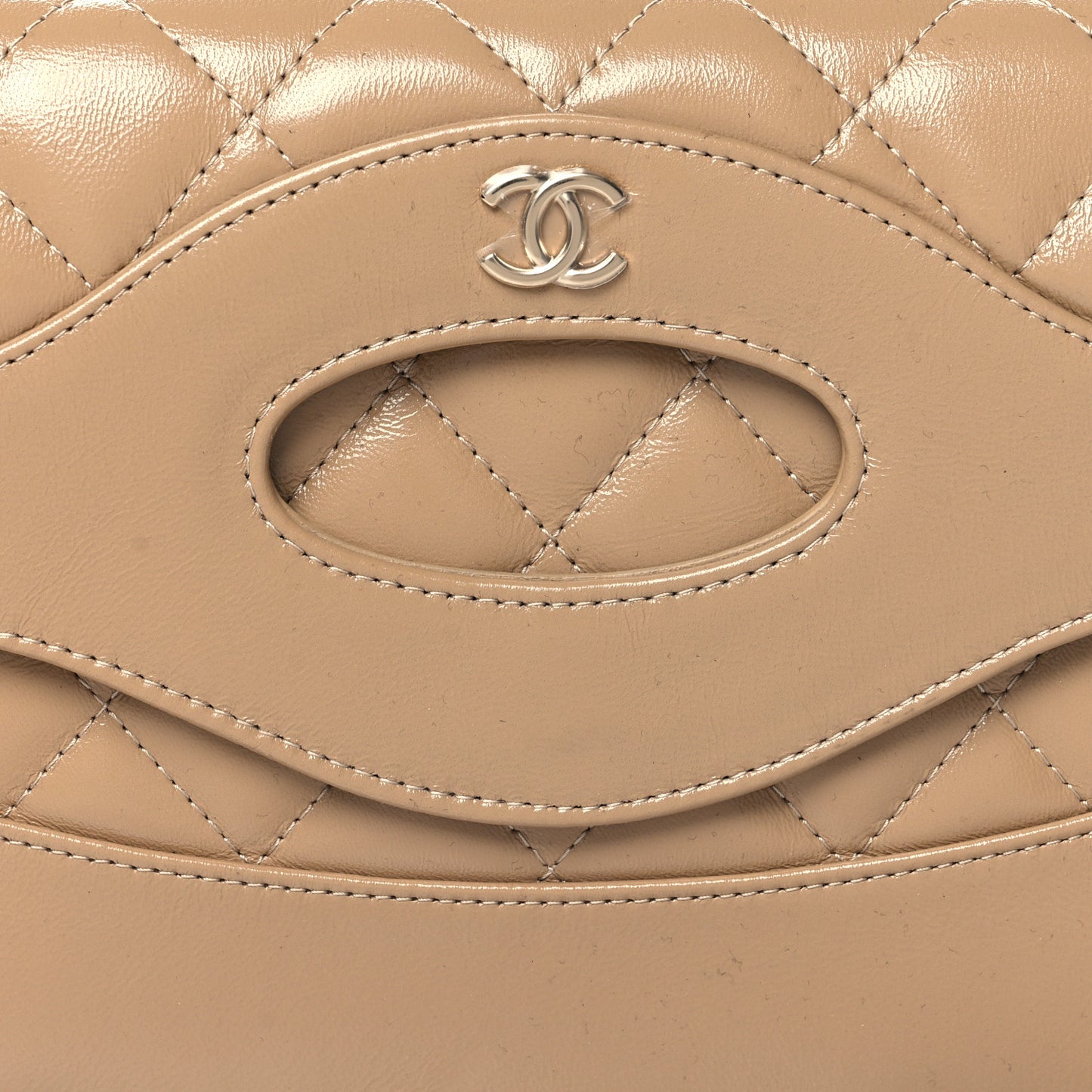 Shiny Lambskin Quilted 31 Clutch Beige