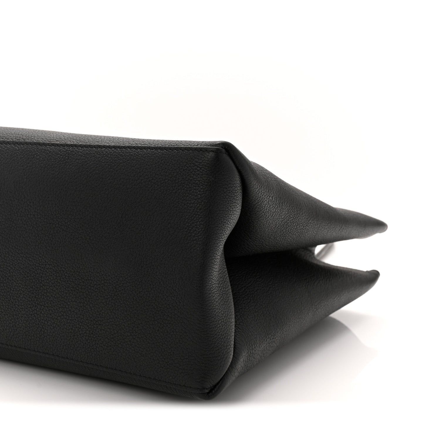 Grained Calfskin Lockme Shopper Black