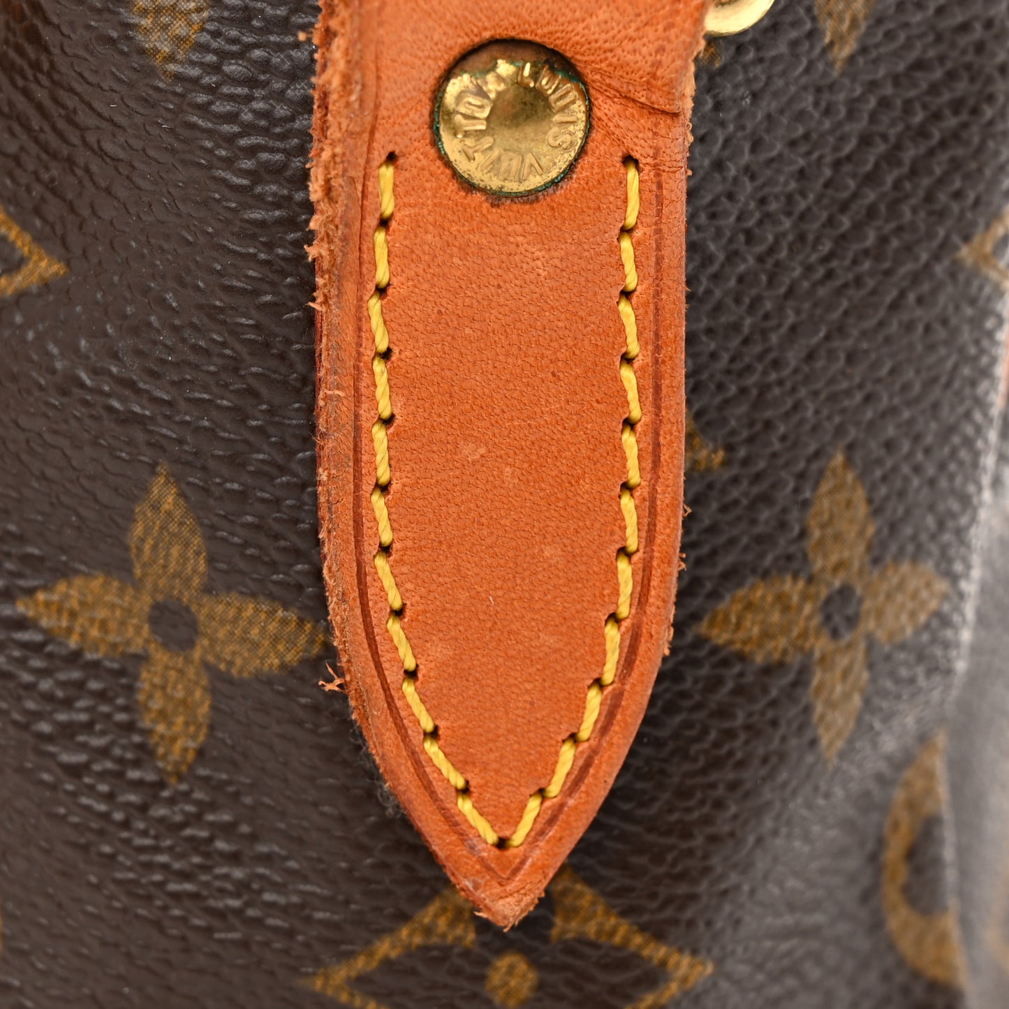 Monogram Nil 28