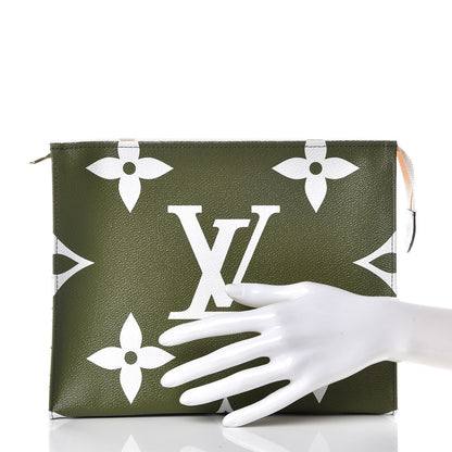 Louis Vuitton Monogram Giant Toiletry Pouch 26 Kaki 2 of 9
