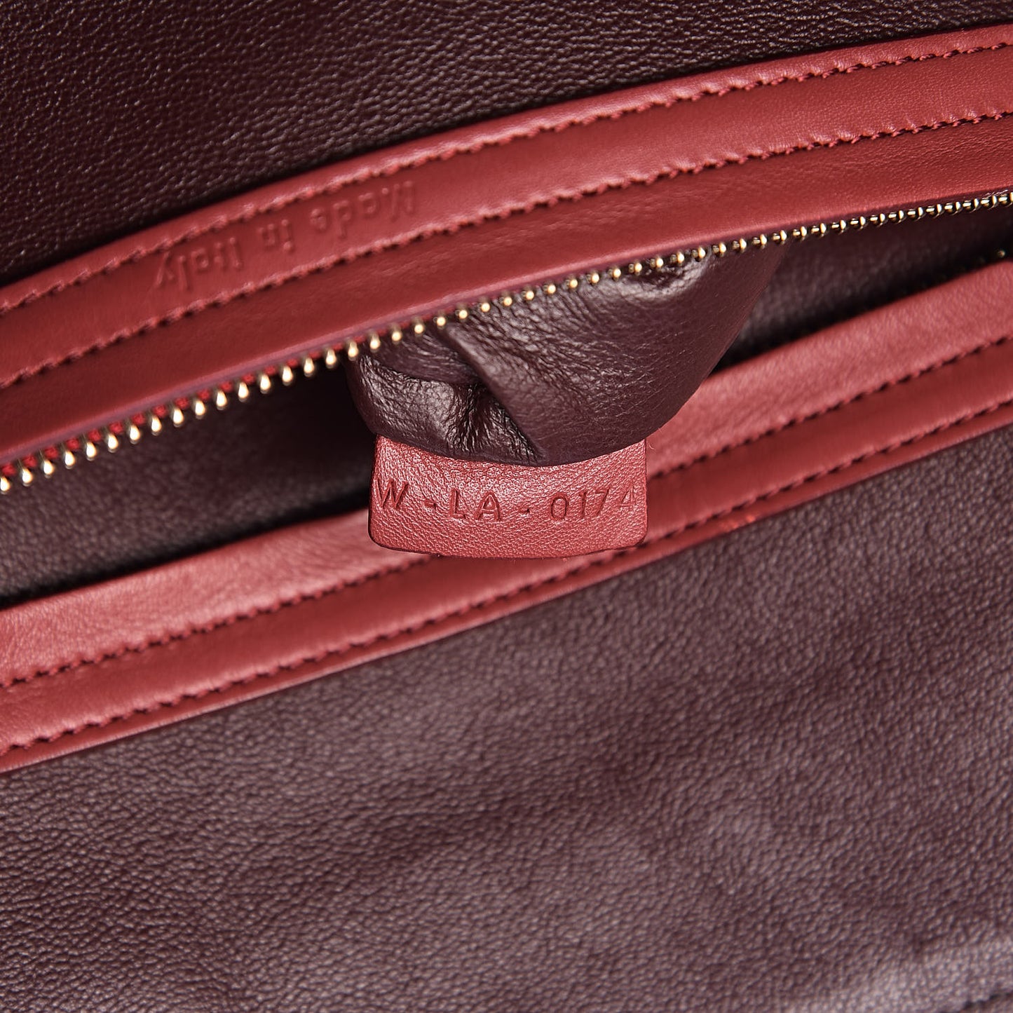 Nubuck Medium Phantom Luggage Red