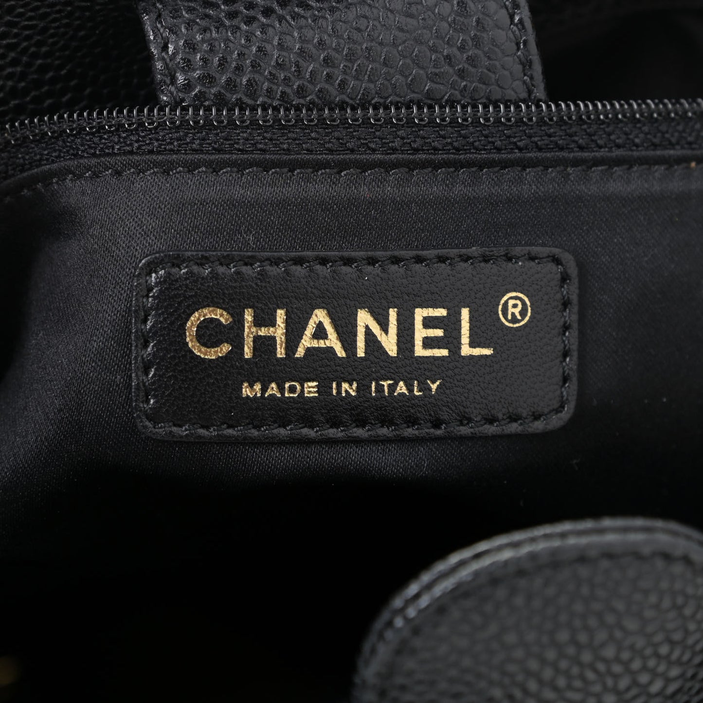 Caviar Quilted Petit Shopping Tote PST Black