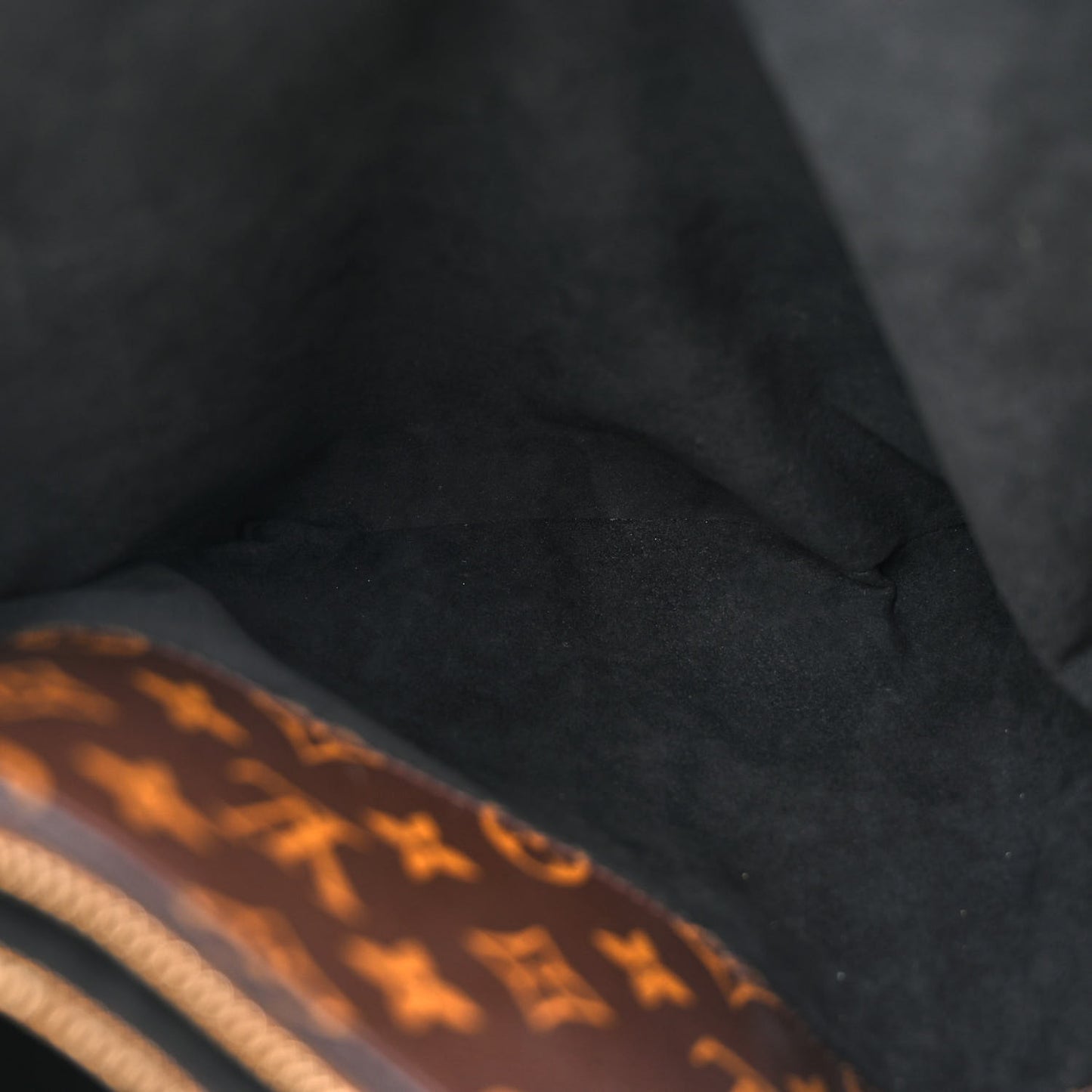 Monogram Flower Zipped Tote MM Black