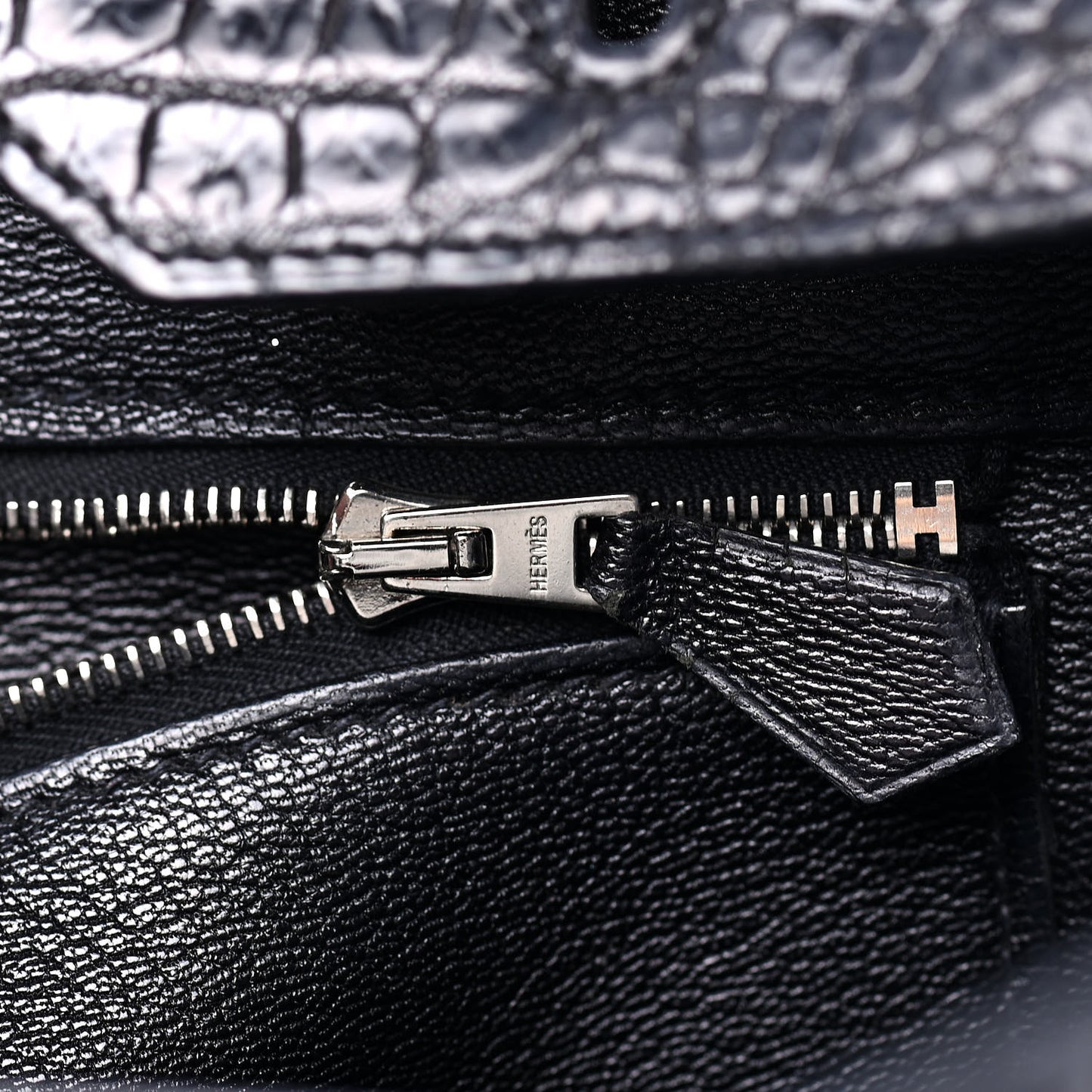 Matte Porosus Crocodile Birkin 35 Black