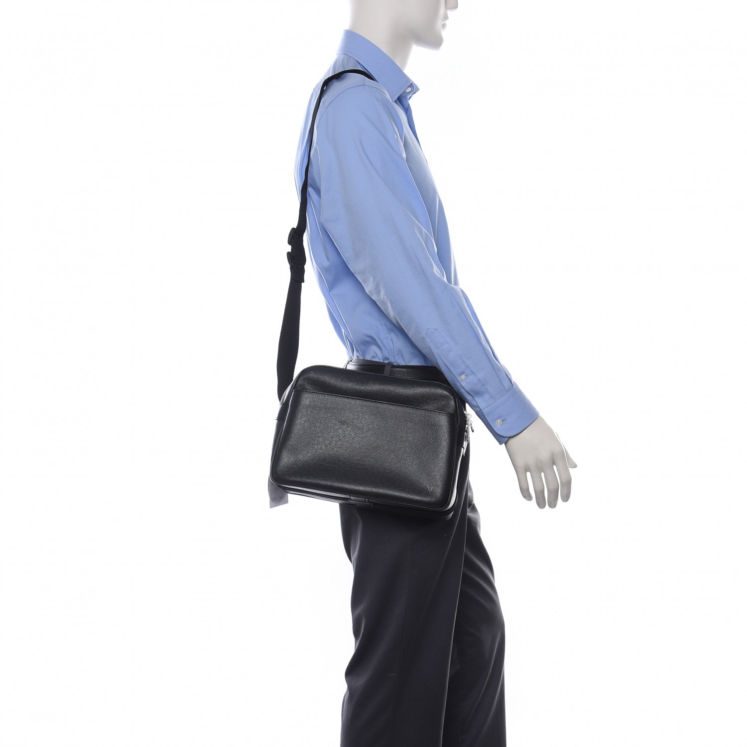 Louis Vuitton Taiga Reporter Messenger Ardoise 2 of 14