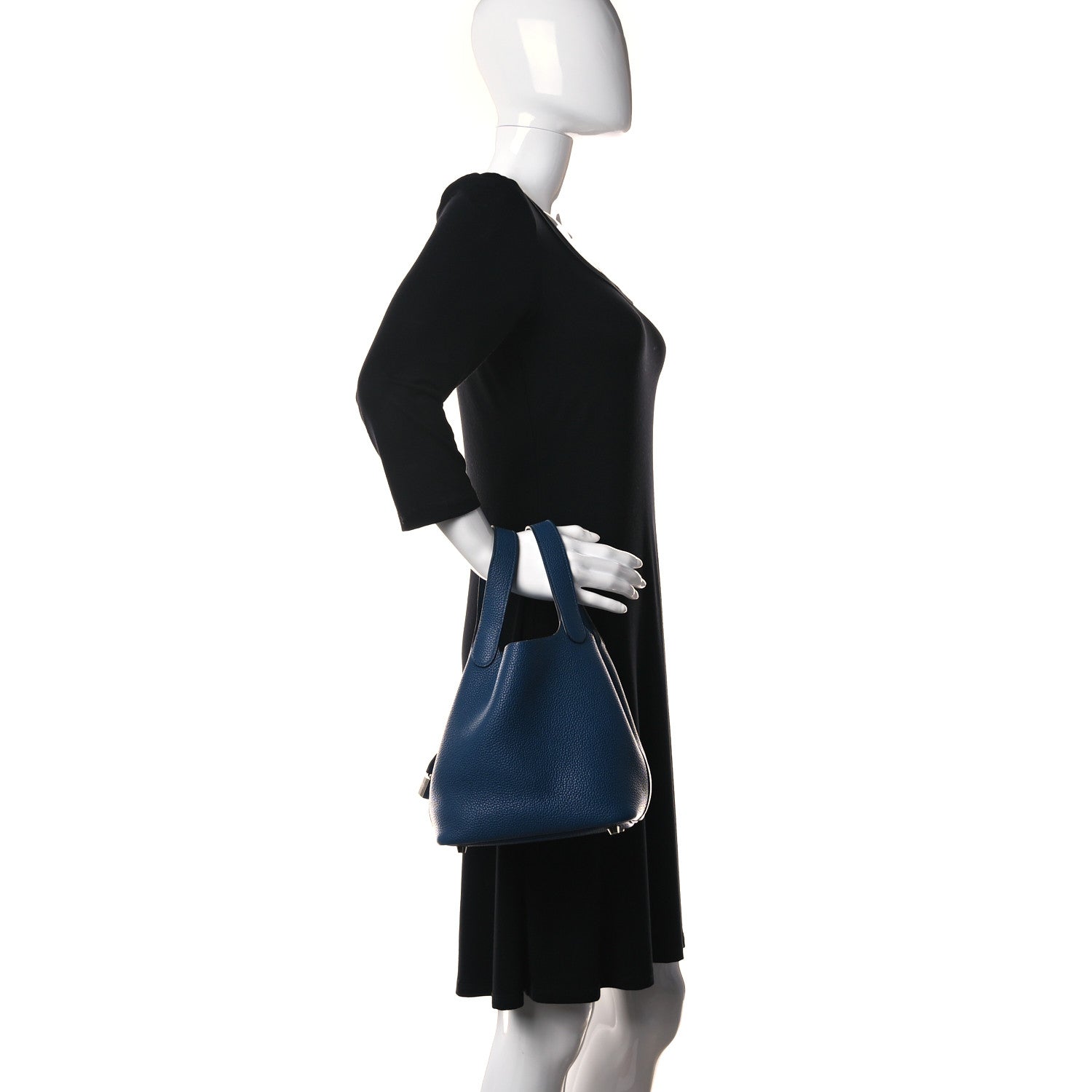Hermes Taurillon Clemence Picotin Lock 18 PM Deep Blue 2 of 13