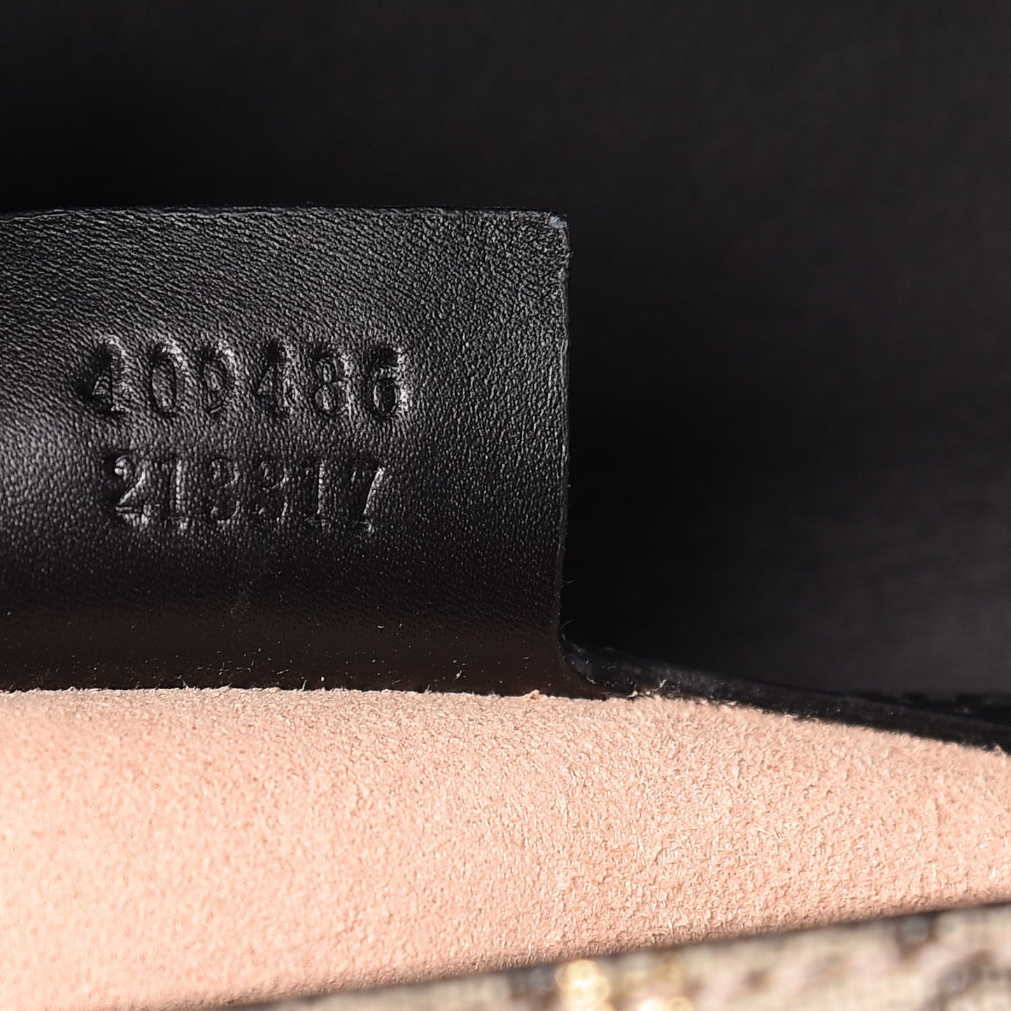 GG Supreme Monogram Bees Medium Padlock Shoulder Bag Beige Oro Black