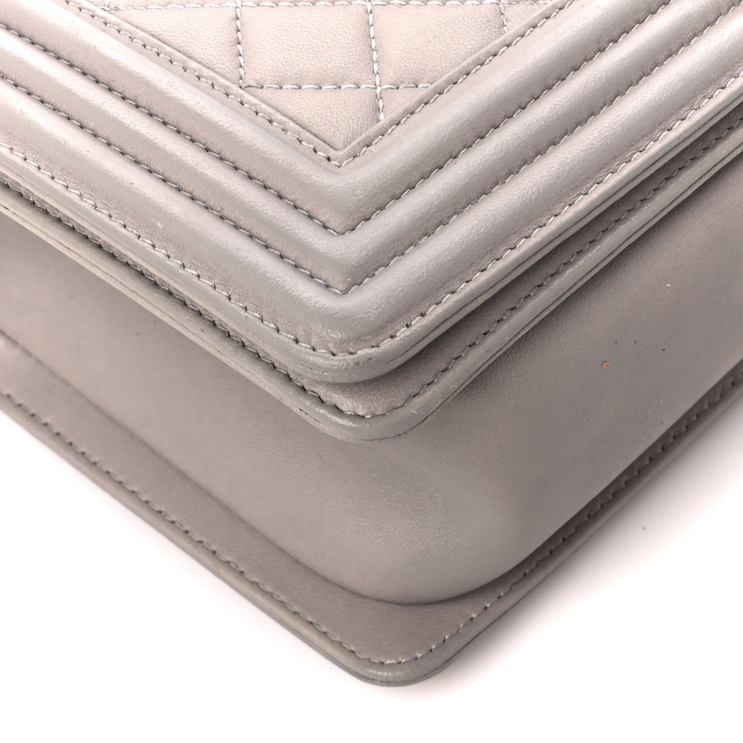 Lambskin Quilted Medium Boy Flap Grey