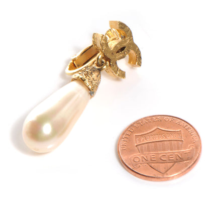 Chanel CC Pearl Tear Drop Clip On Earrings Gold 2 of 4