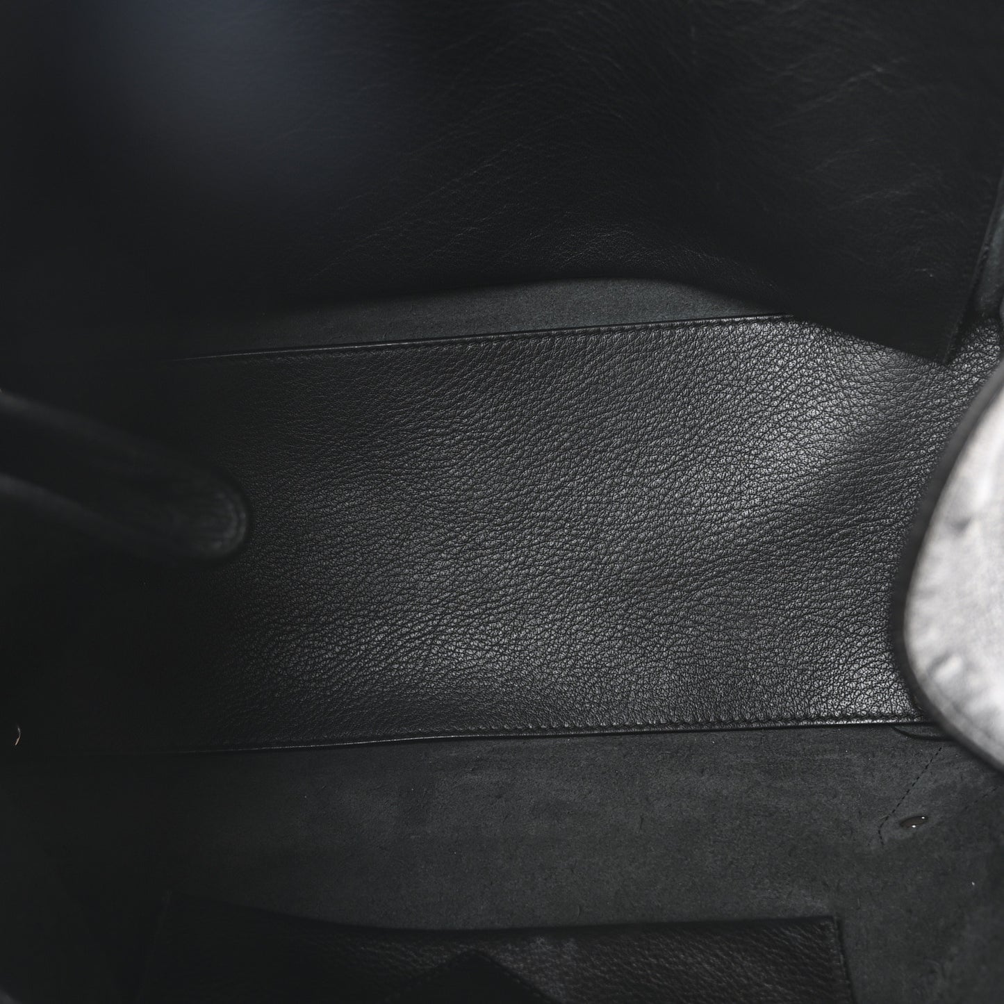 Veau Papier B4 Zip Around Tote Black
