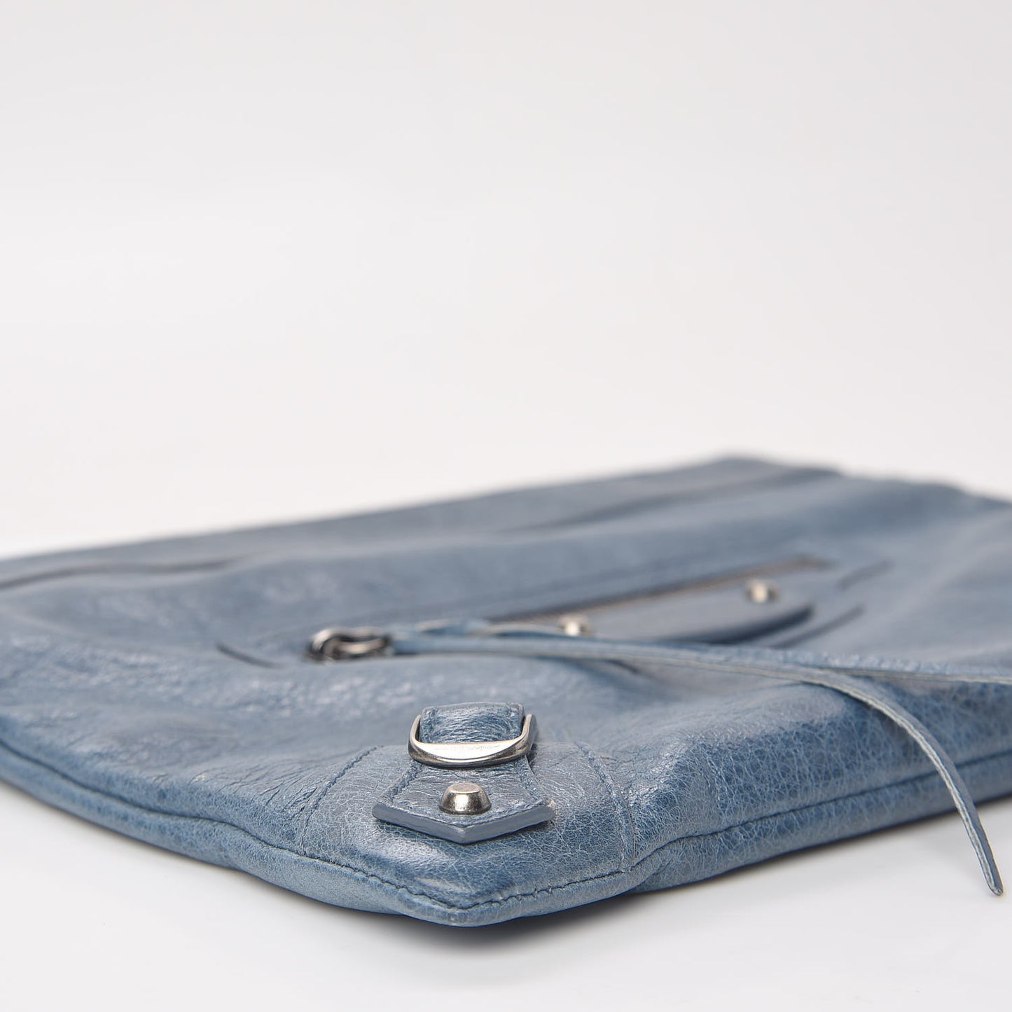 Agneau Classic Hardware Zip Clutch Bleu Jean