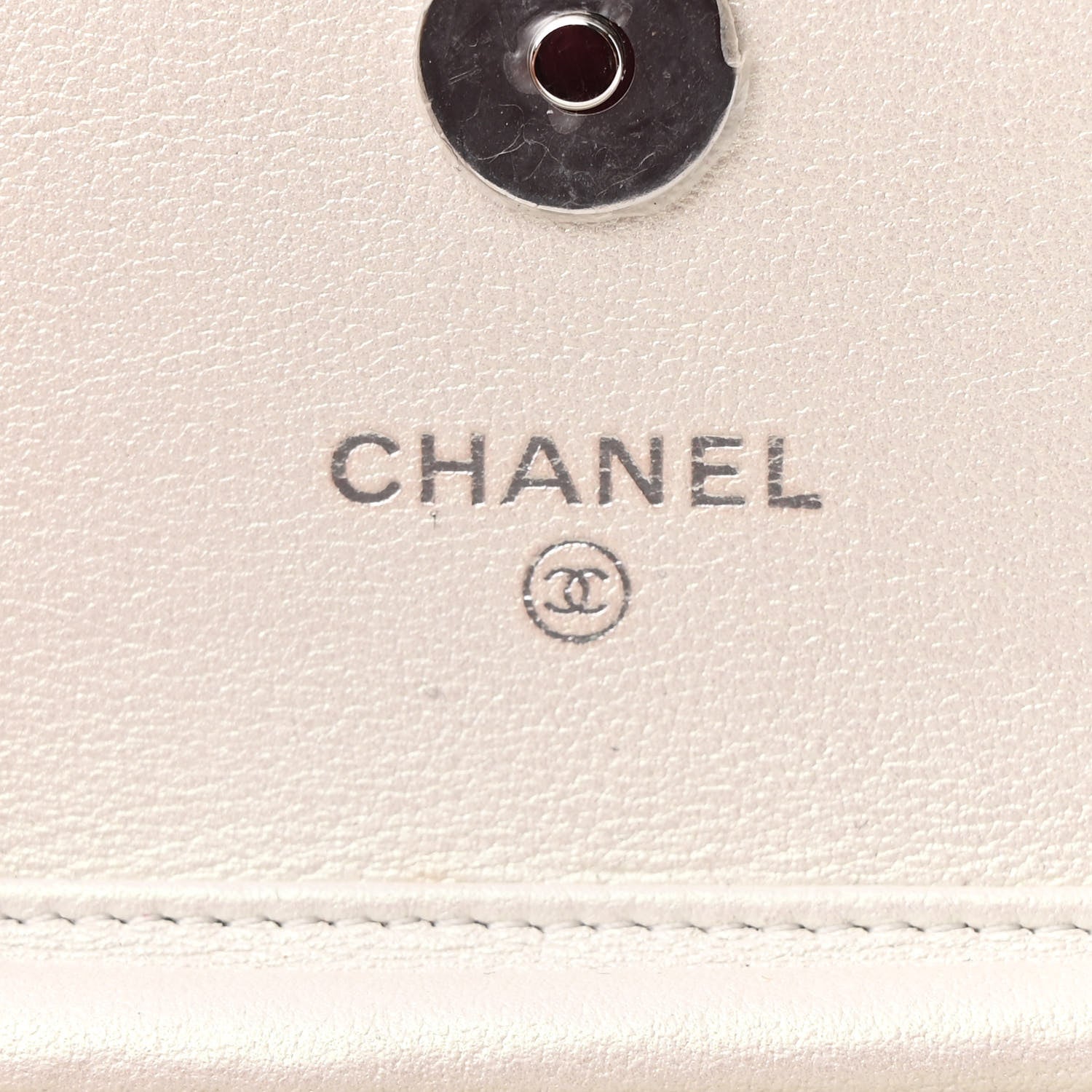 Chanel Iridescent Lambskin Quilted Coco Bow Clutch With Chain White 6 of 11
