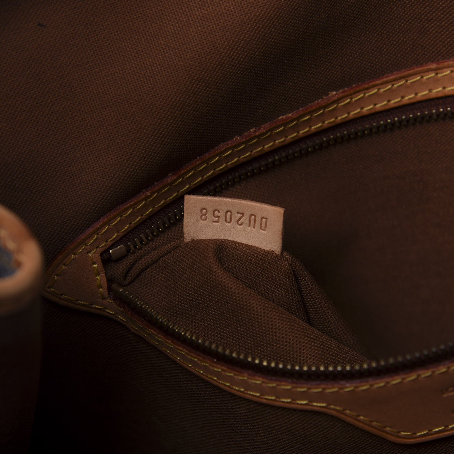 Louis Vuitton Monogram Batignolles Horizontal 7 of 10