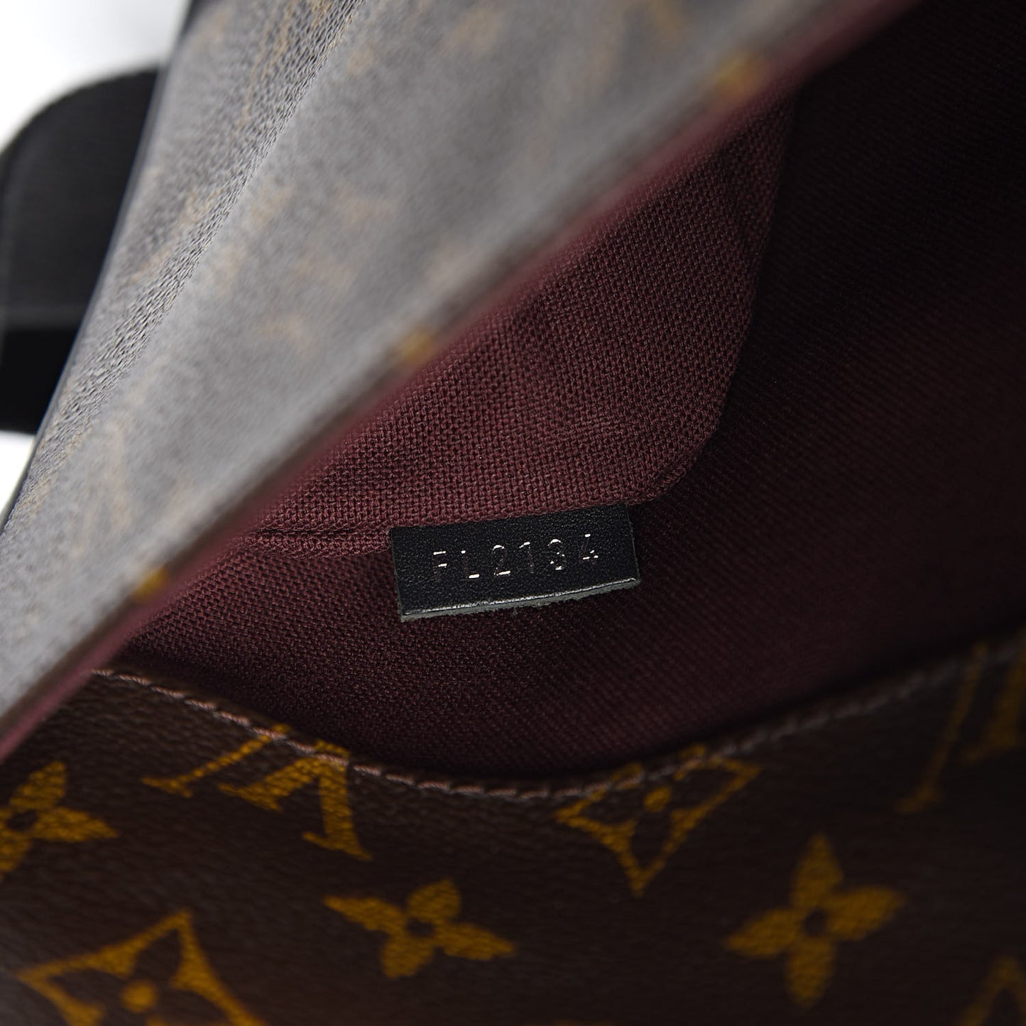 Monogram Macassar District PM