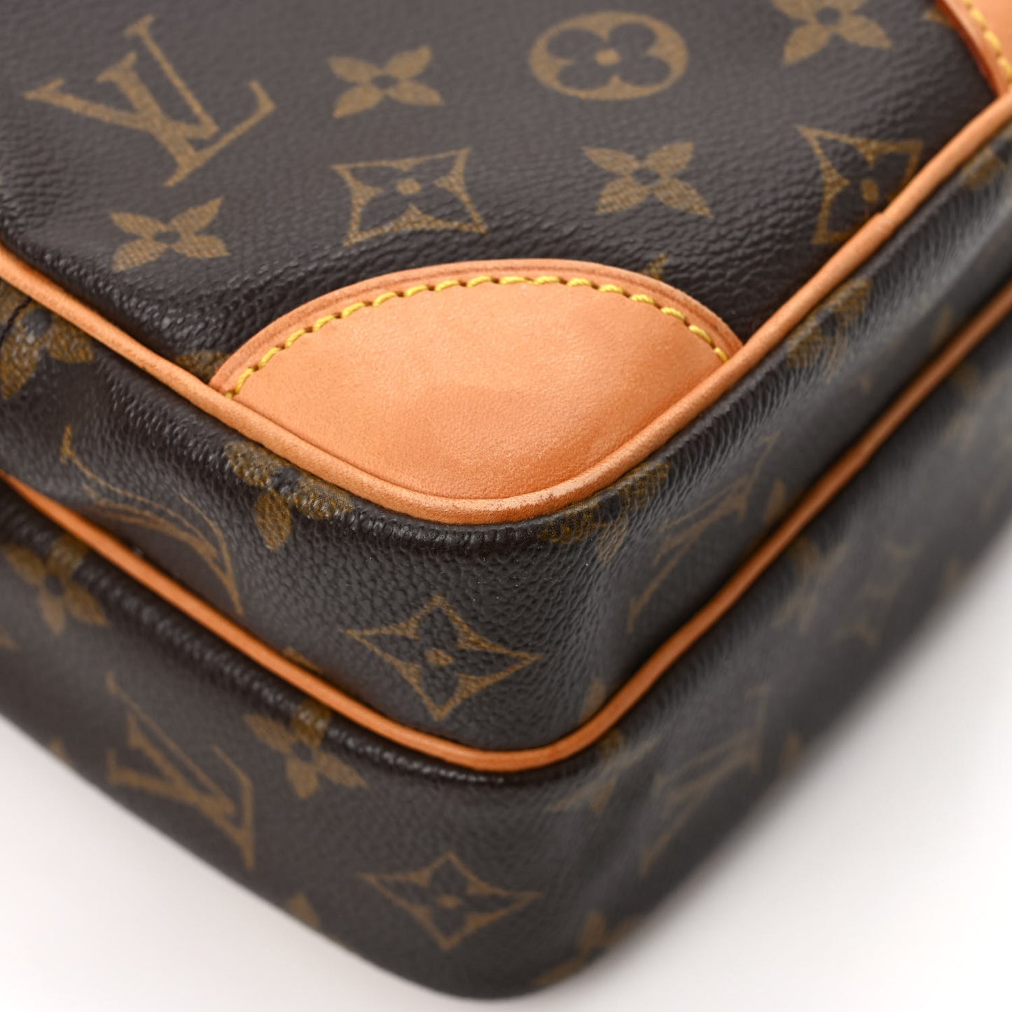 Monogram Amazone