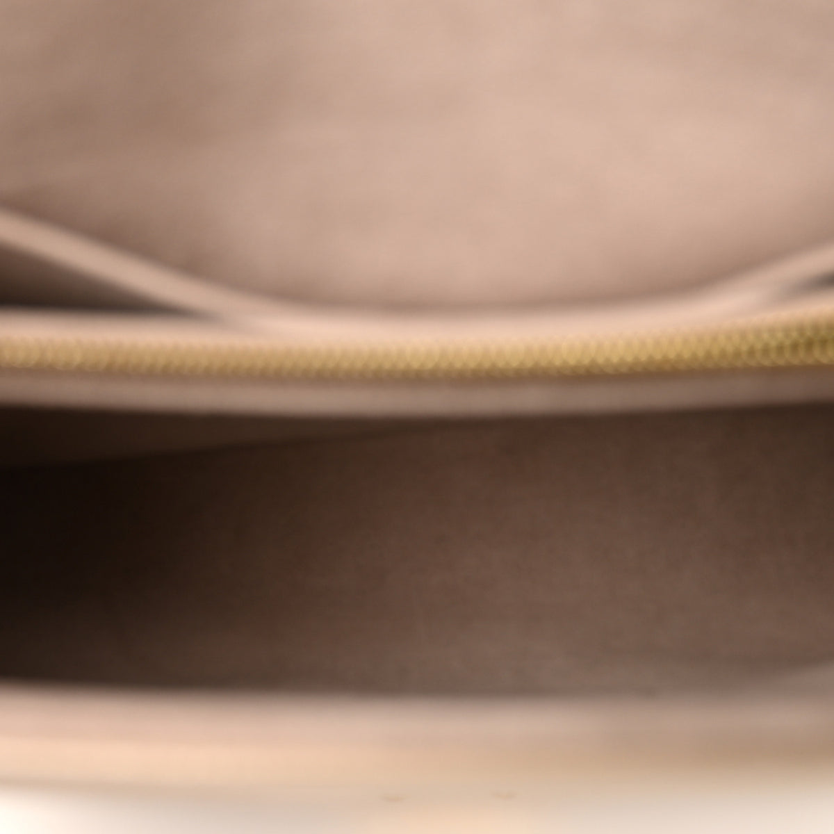 Louis Vuitton Empreinte Monogram Giant Madeleine MM Dove Grey Beige 4 of 8