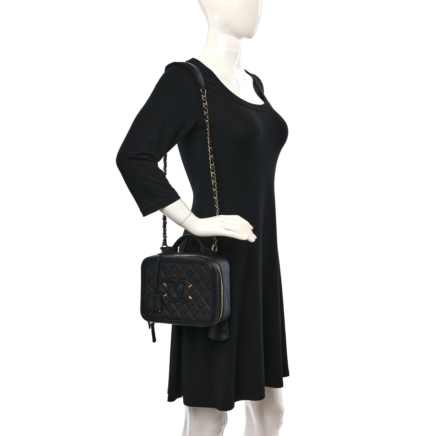 Caviar Quilted Medium CC Filigree Vanity Case Black