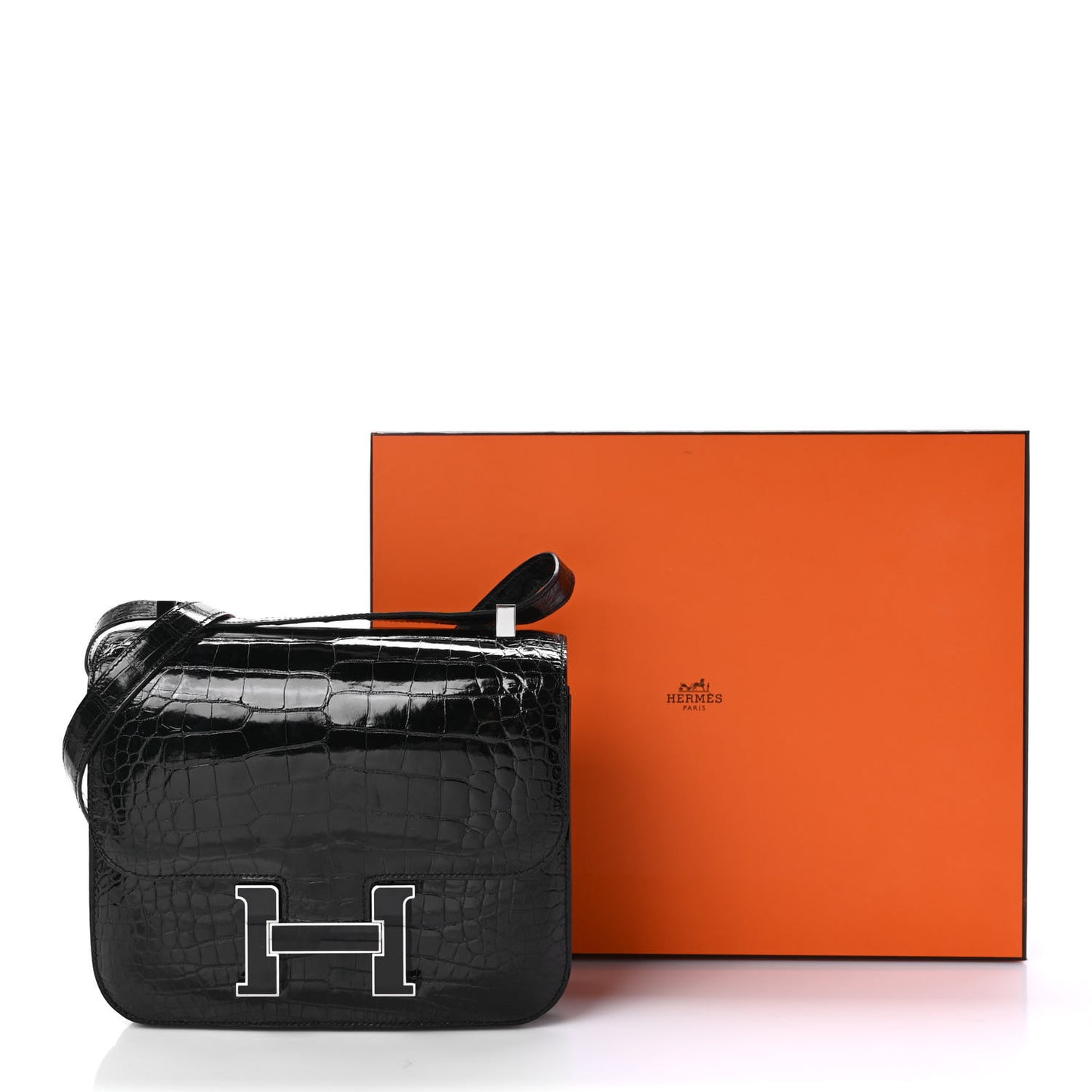 Shiny Alligator Enamel Constance 24 Black