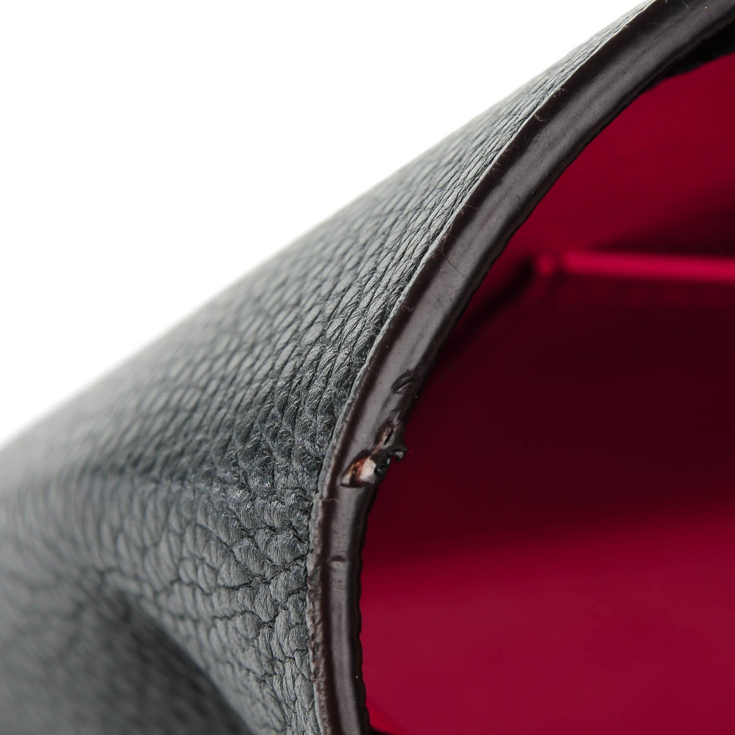Taurillon Capucines MM Black